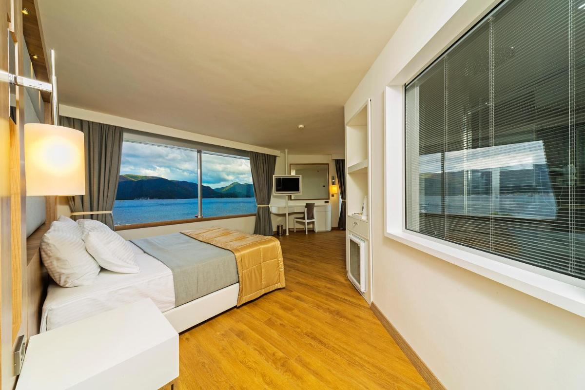 Poseidon Hotel - Adult Only - Image 17