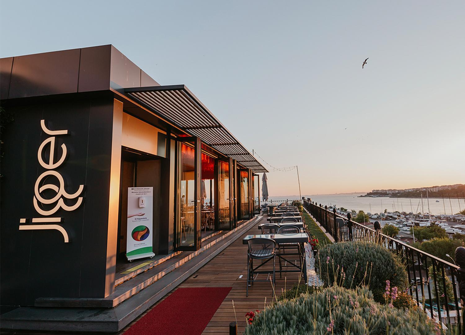Wyndham Grand Istanbul Kalamış Marina Hotel - Image 57