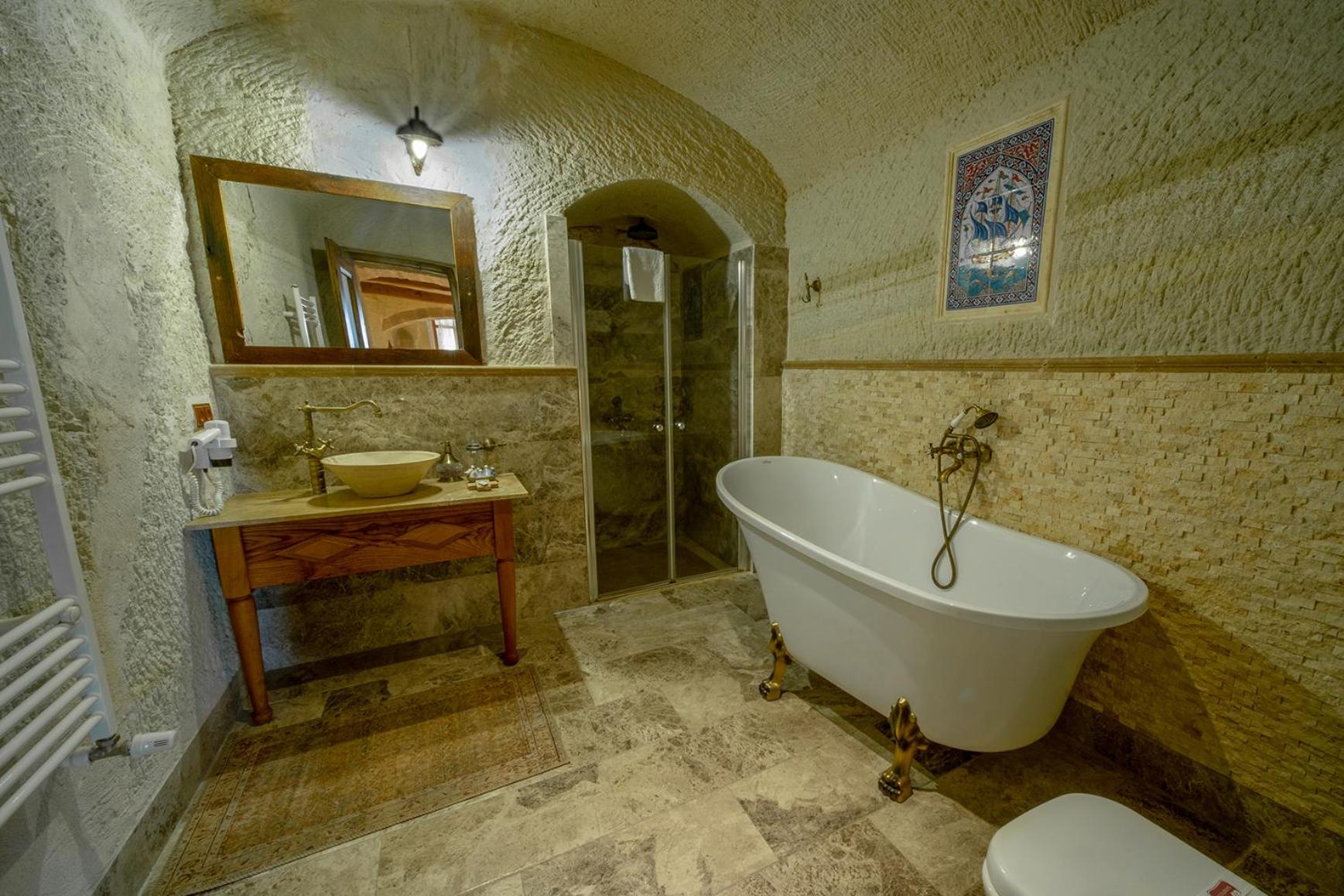 Seki Cave Suites - Image 119