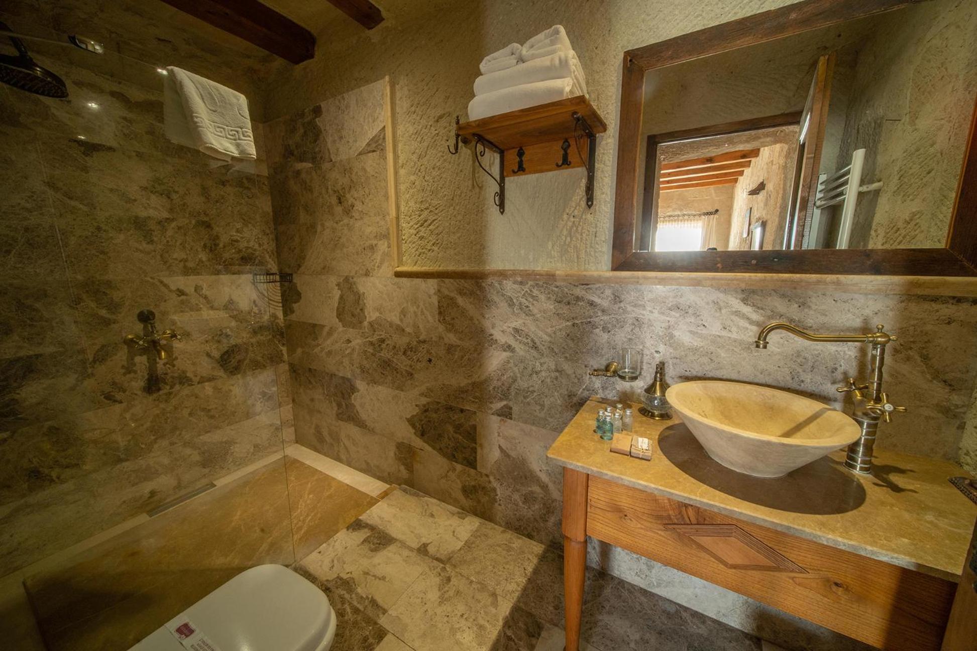 Seki Cave Suites - Image 70