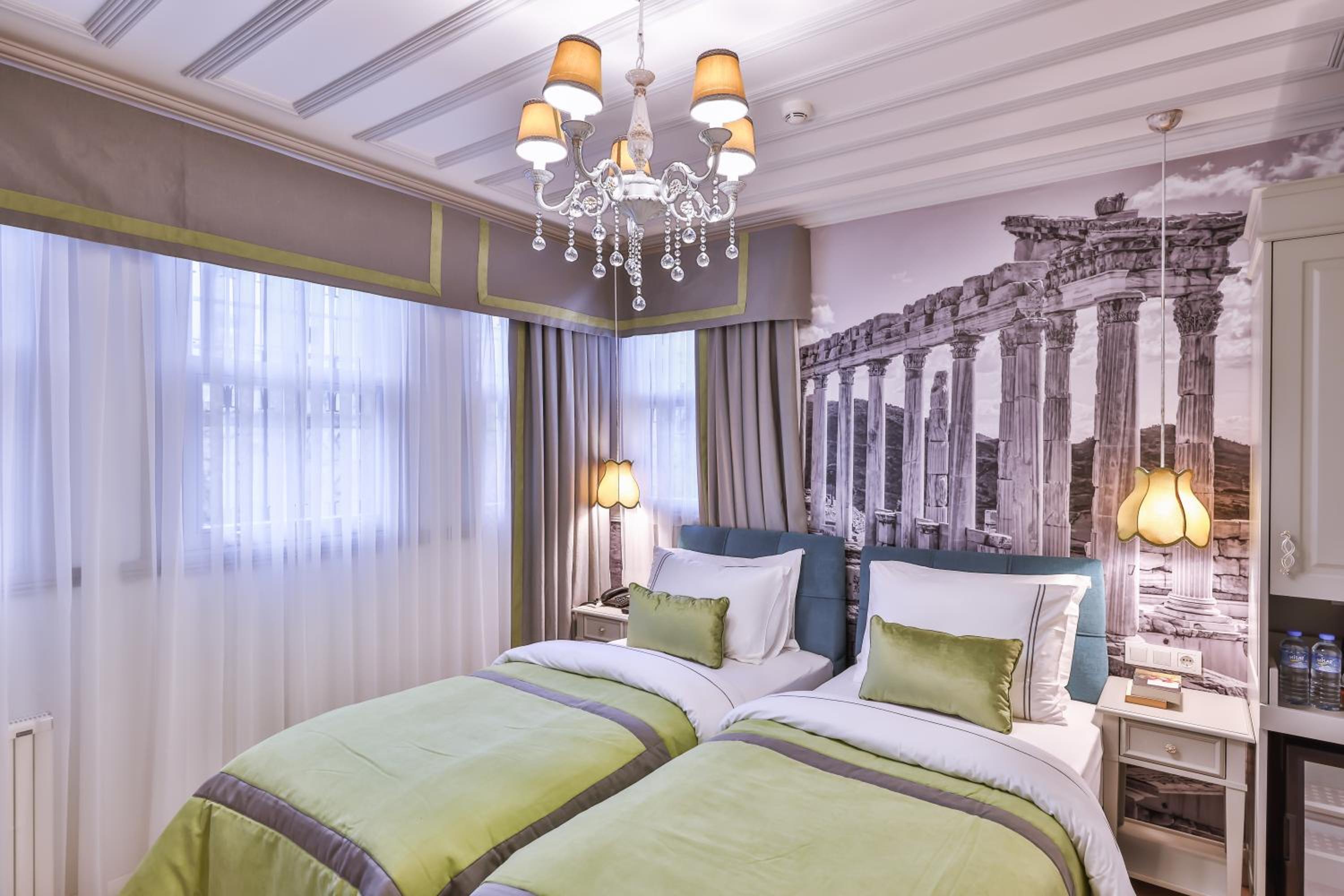 9 Doors Otel - Image 10