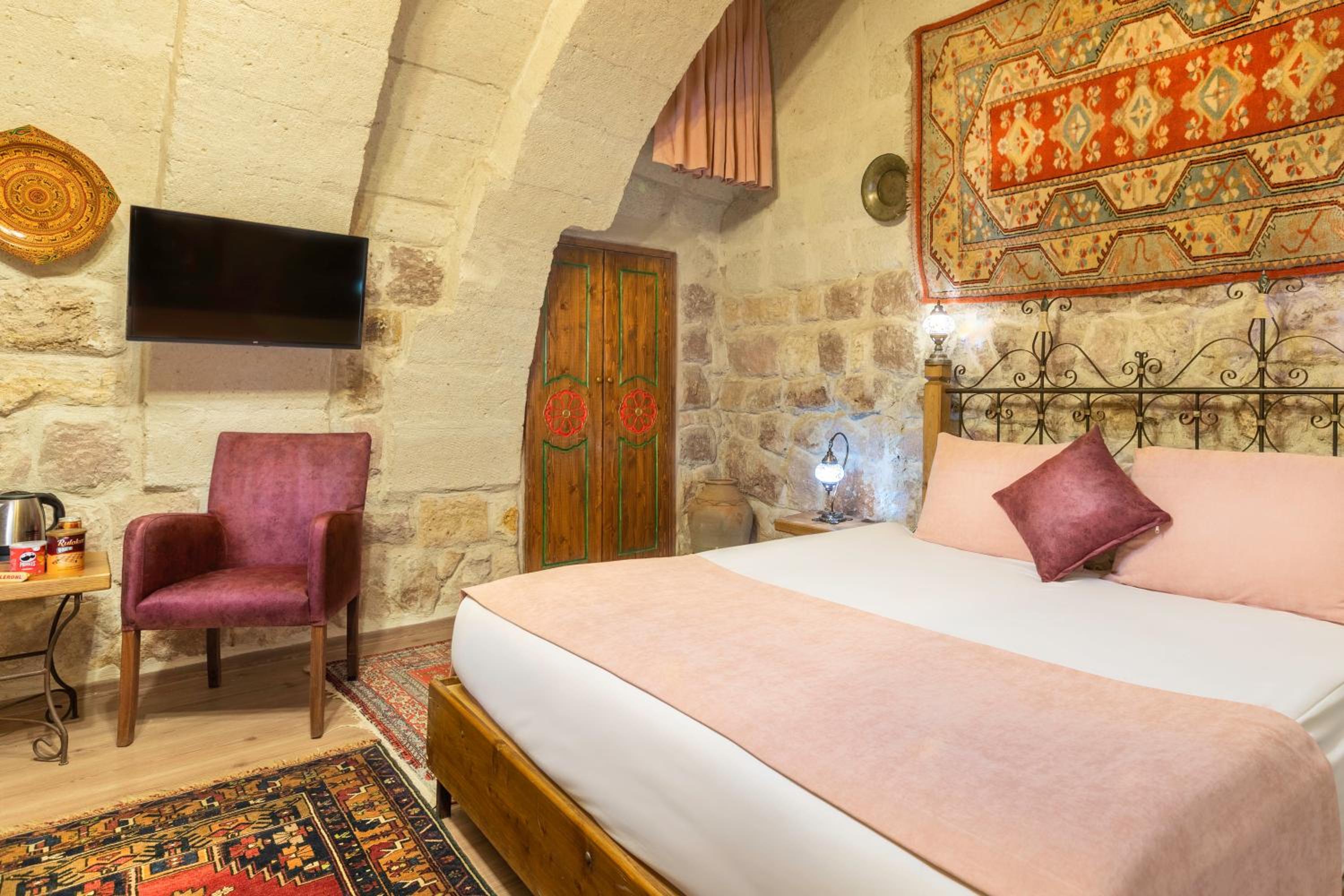 Maron Stone House - Image 12