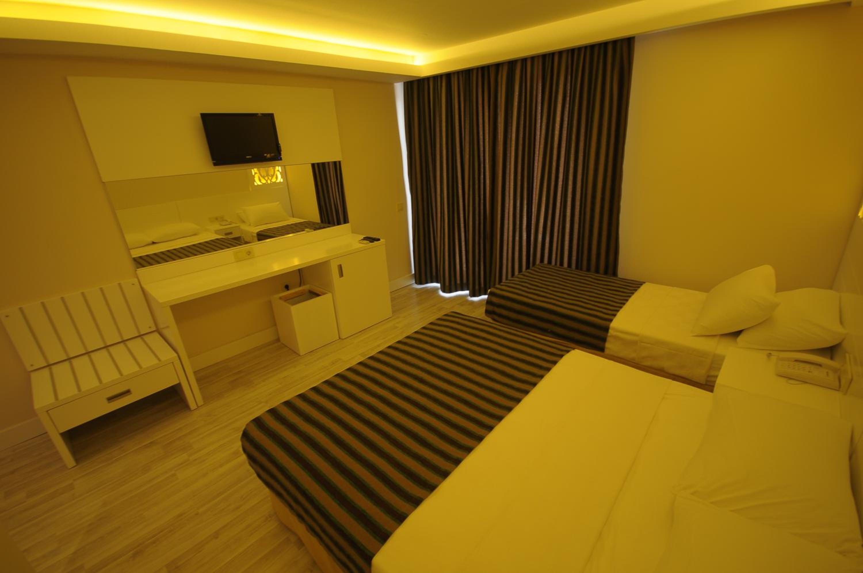 Aura Boutique Hotel - Image 73