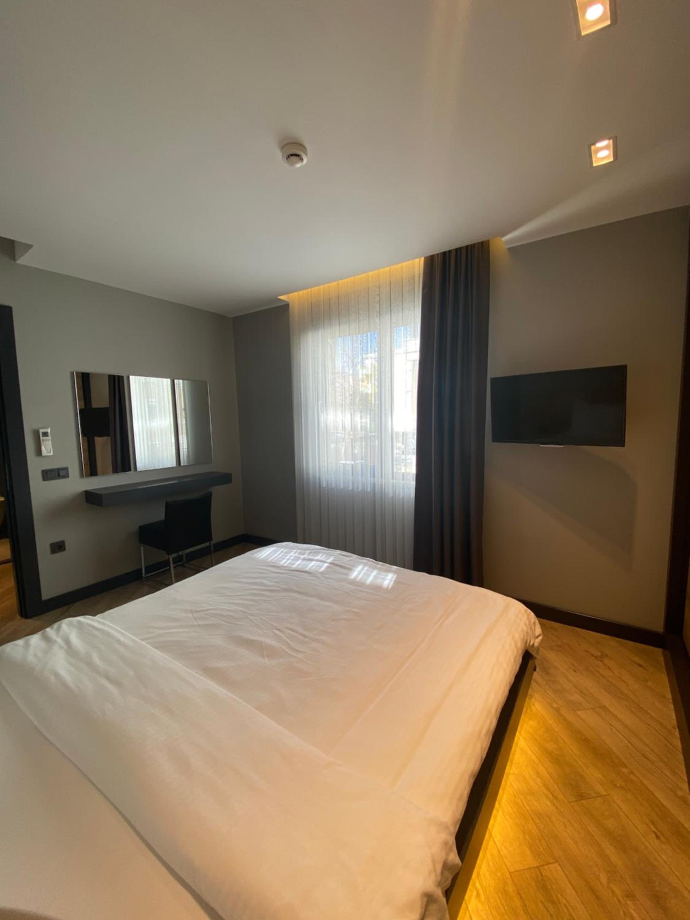 Z-Suites - Image 74