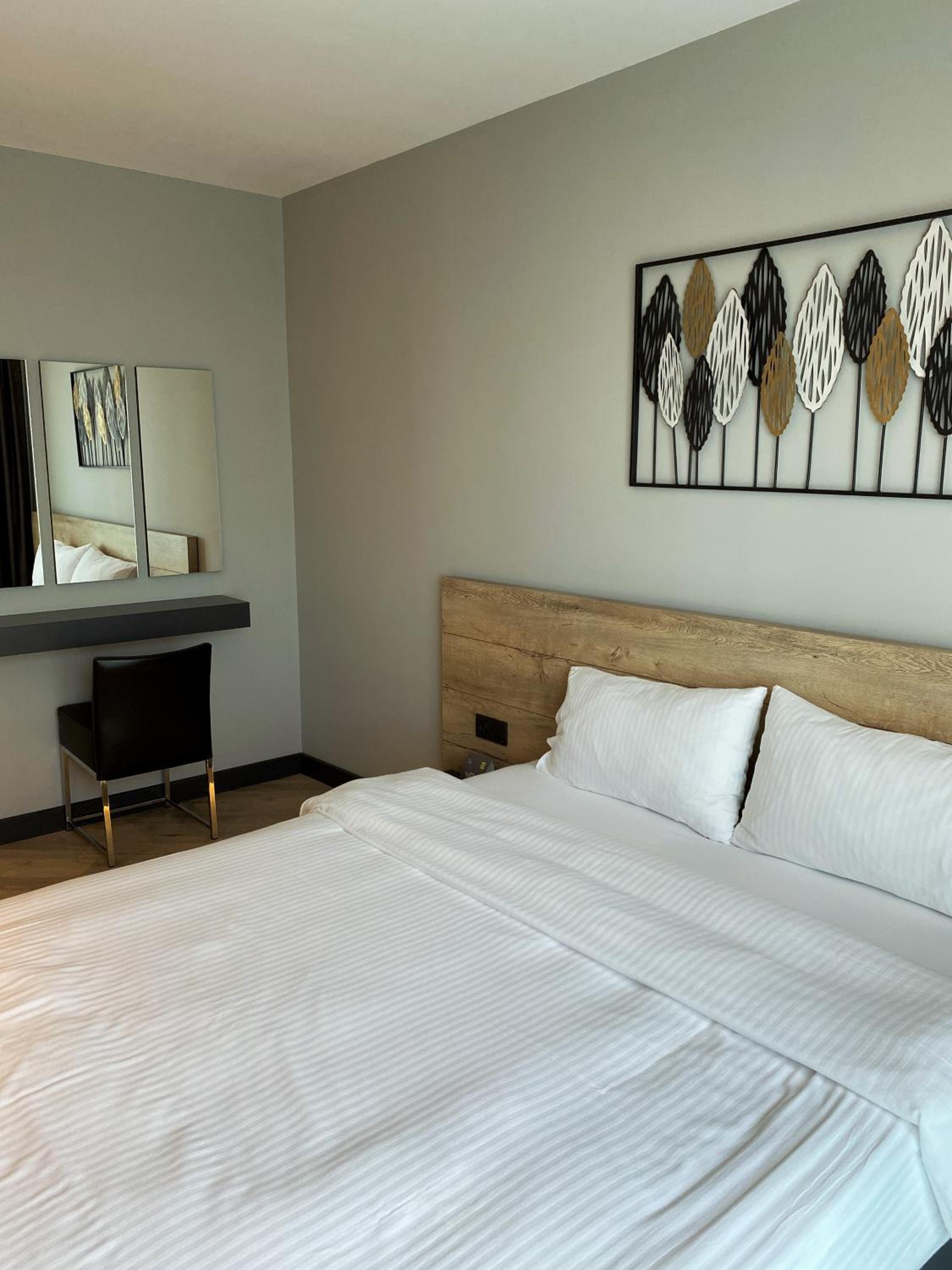 Z-Suites - Image 28