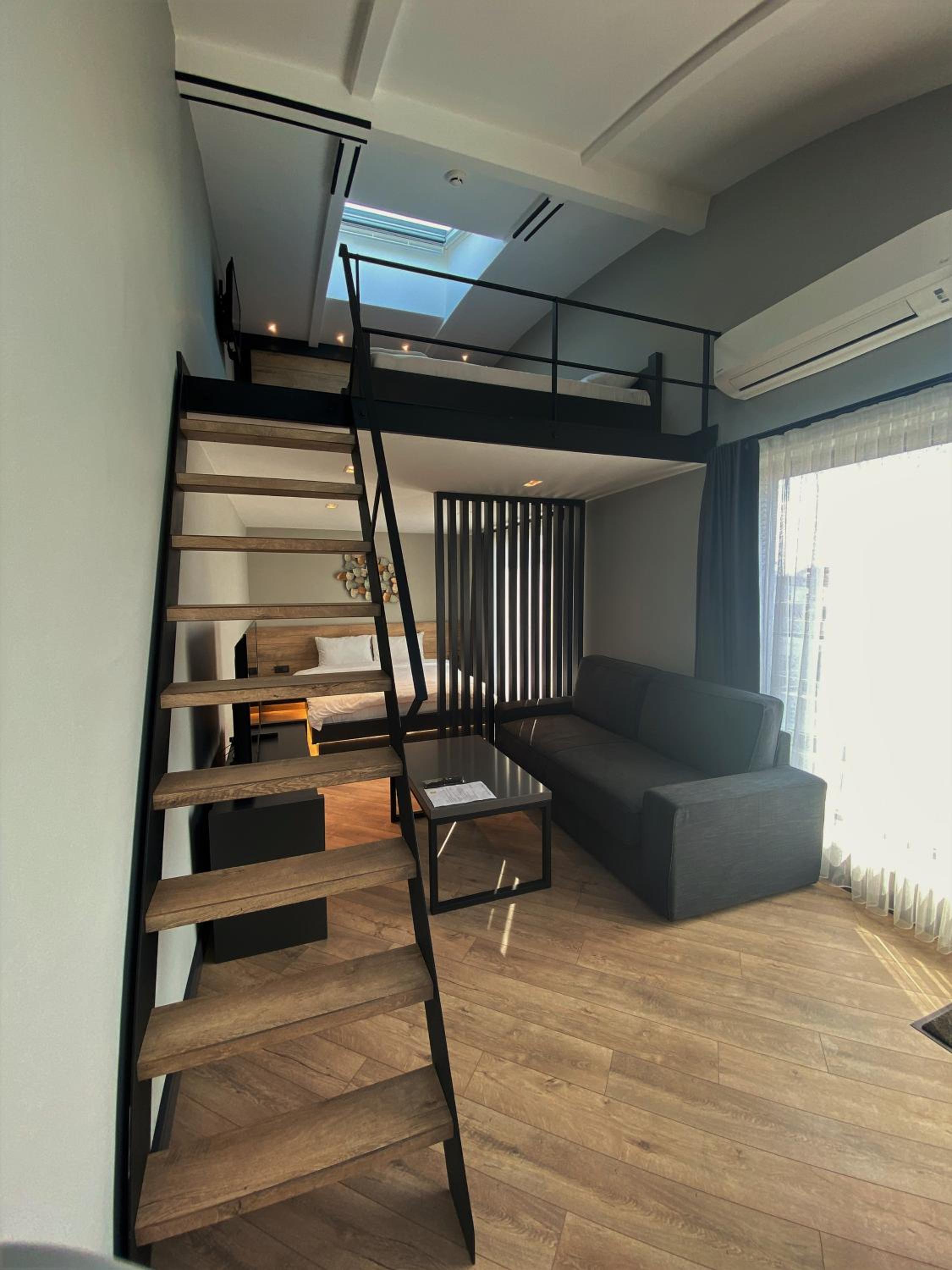 Z-Suites - Image 80