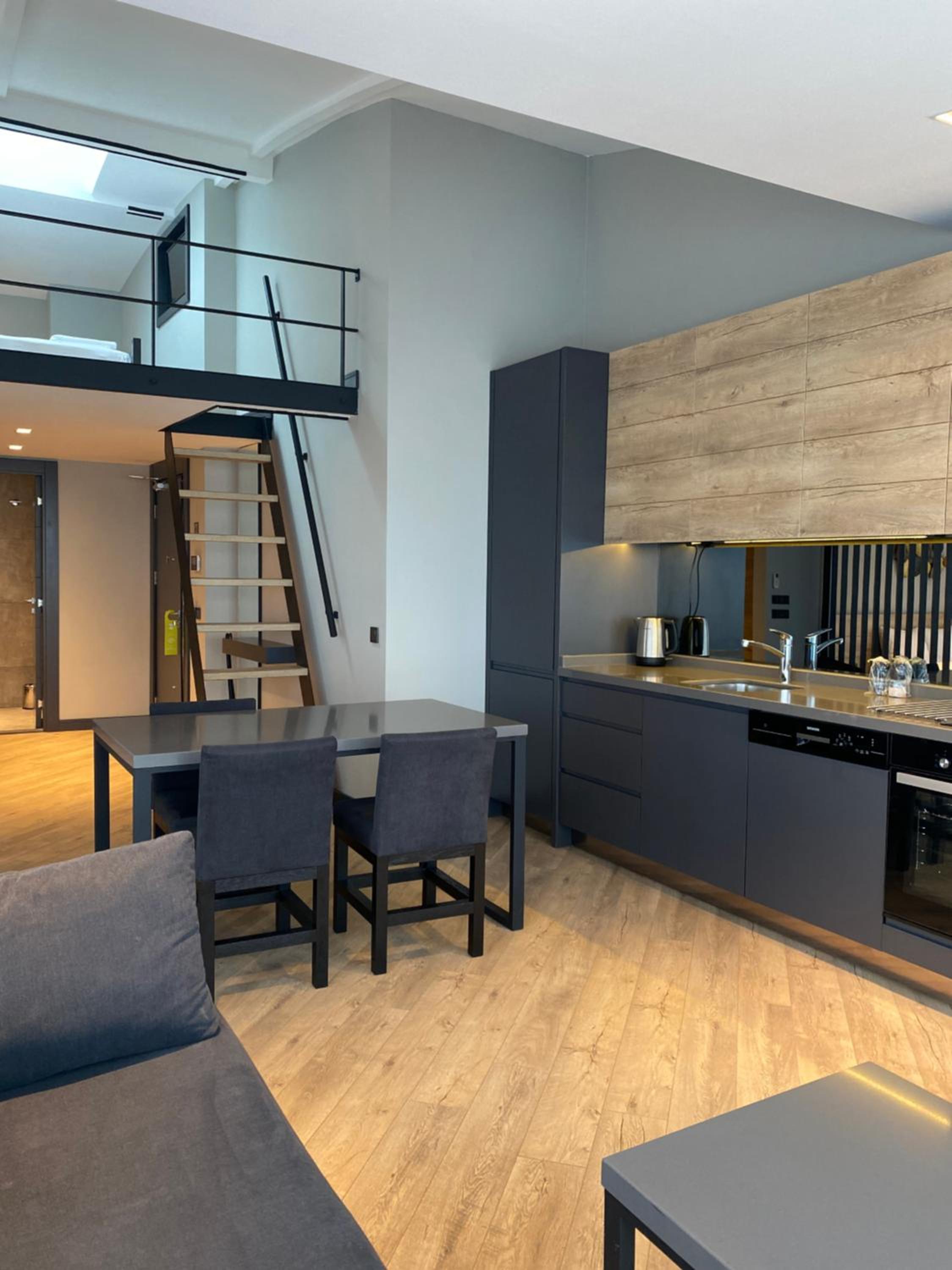 Z-Suites - Image 42