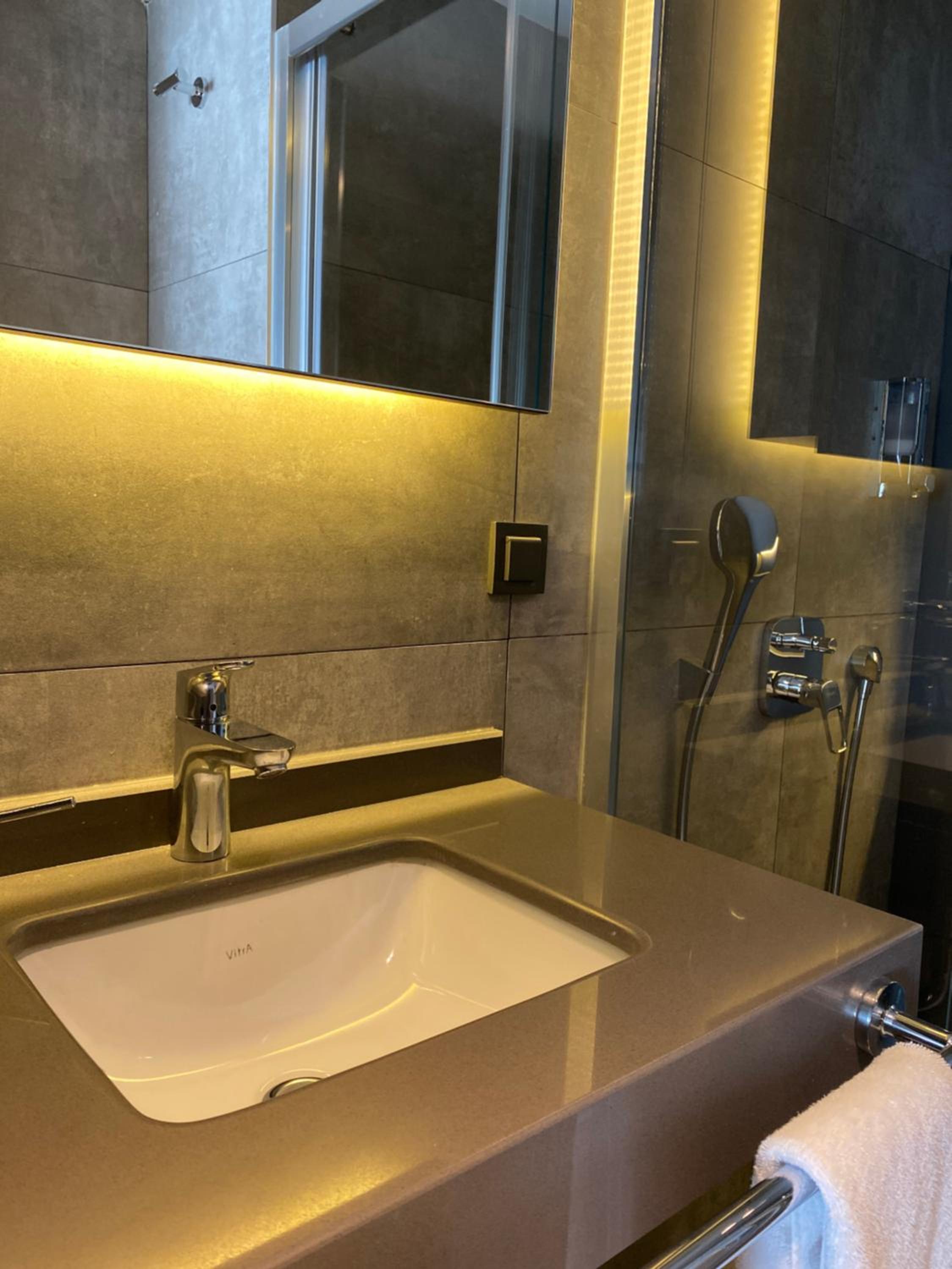 Z-Suites - Image 45