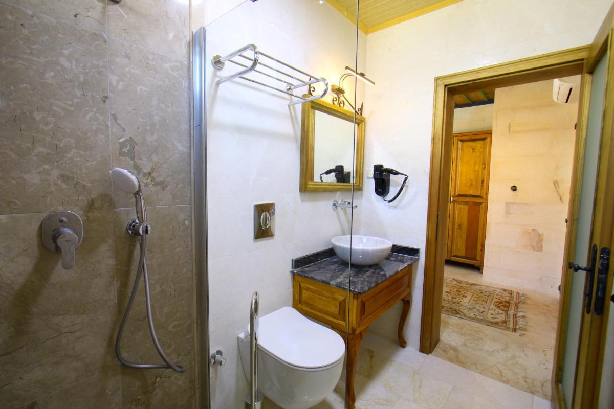Sapphire Stone hotel - Image 11
