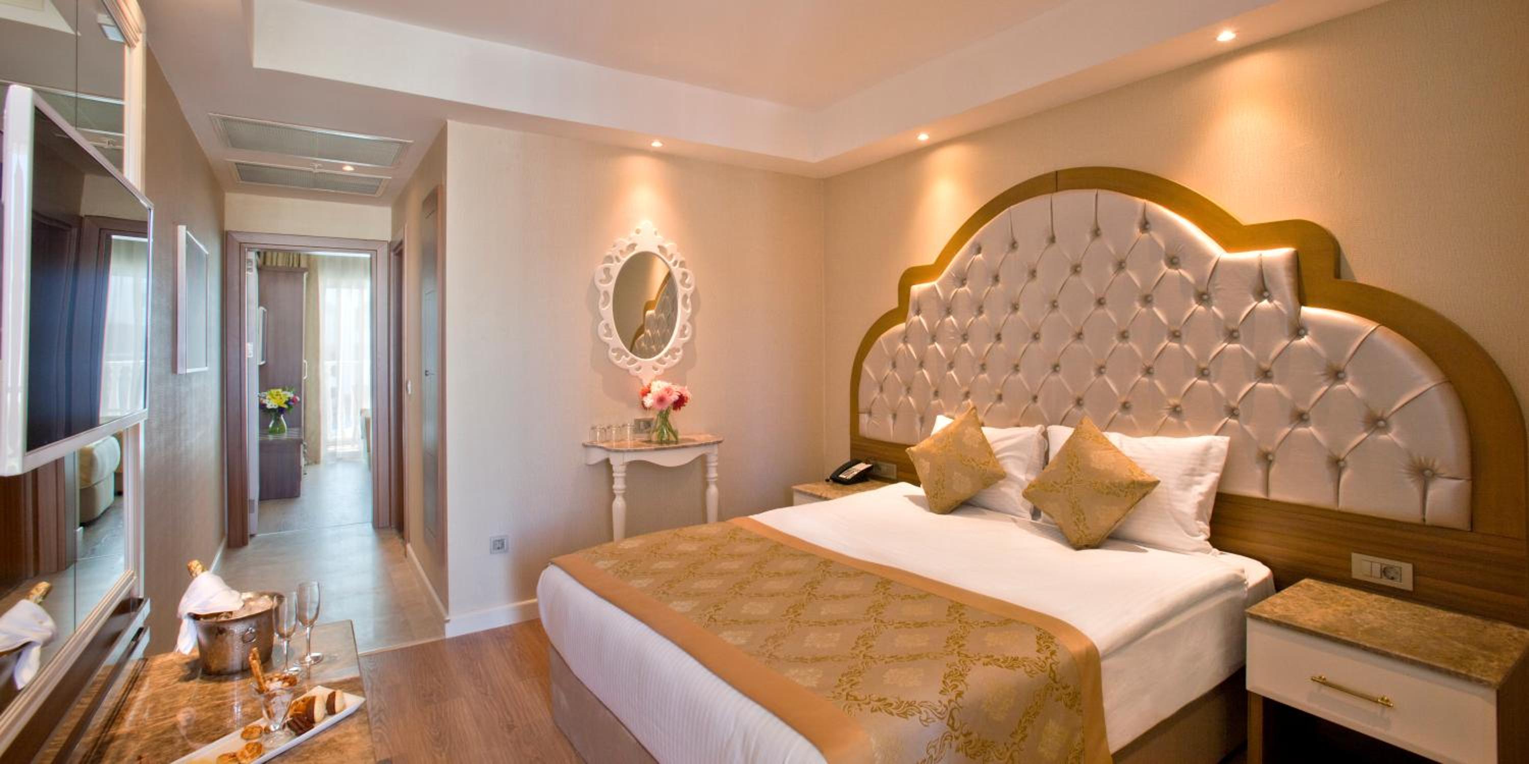 Oz Hotels Side Premium - Image 144