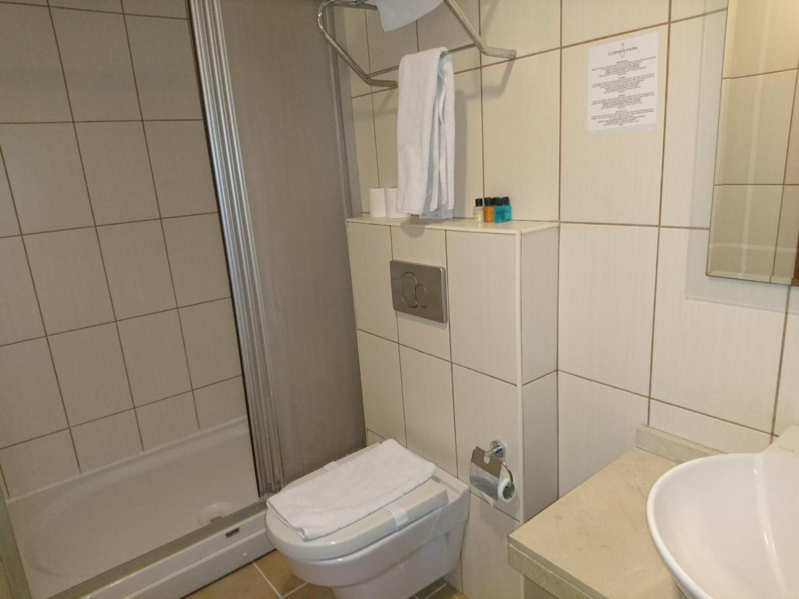 The Corner Park Hotel - Image 35