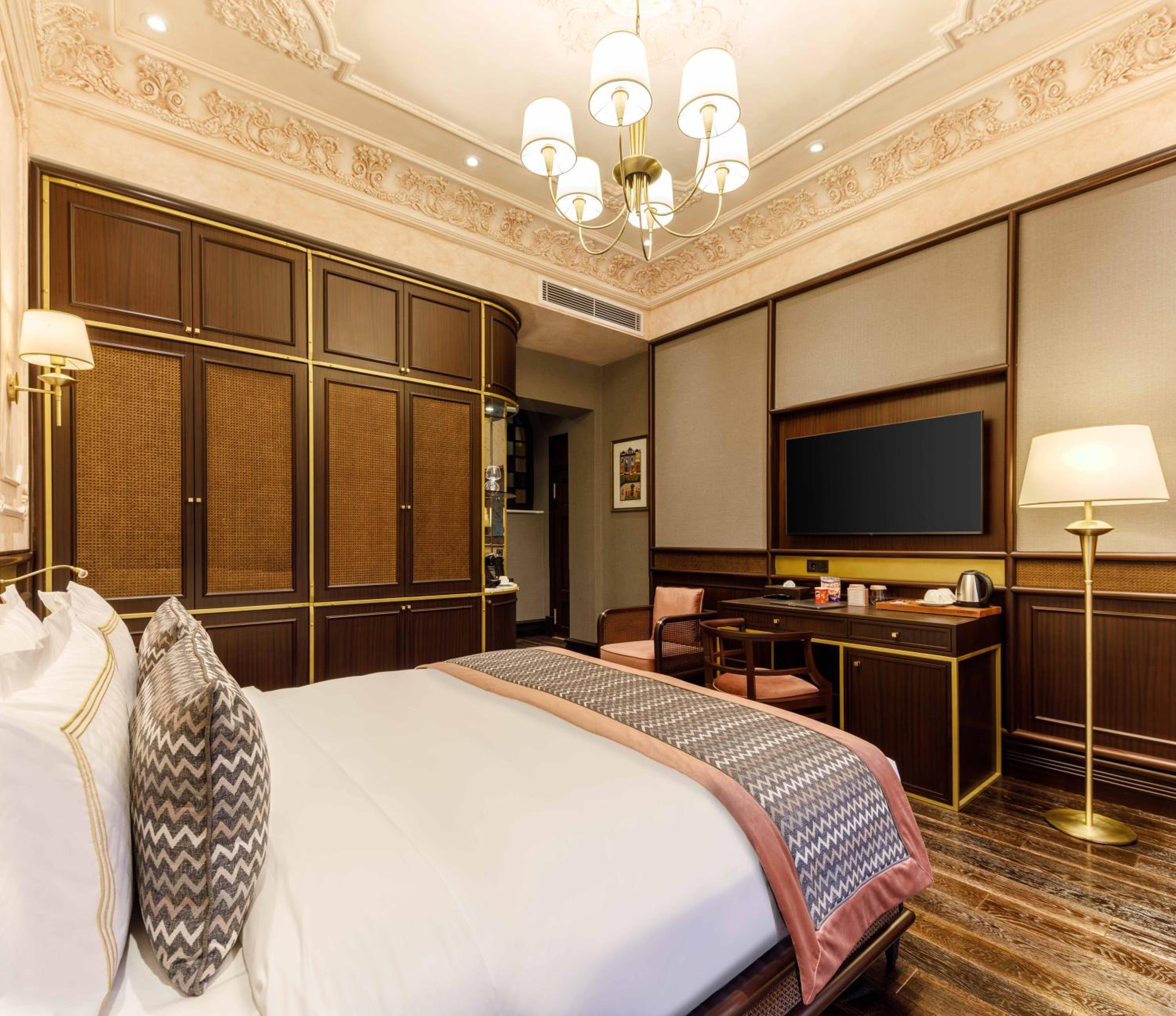 Cronton Design Hotel - Image 45