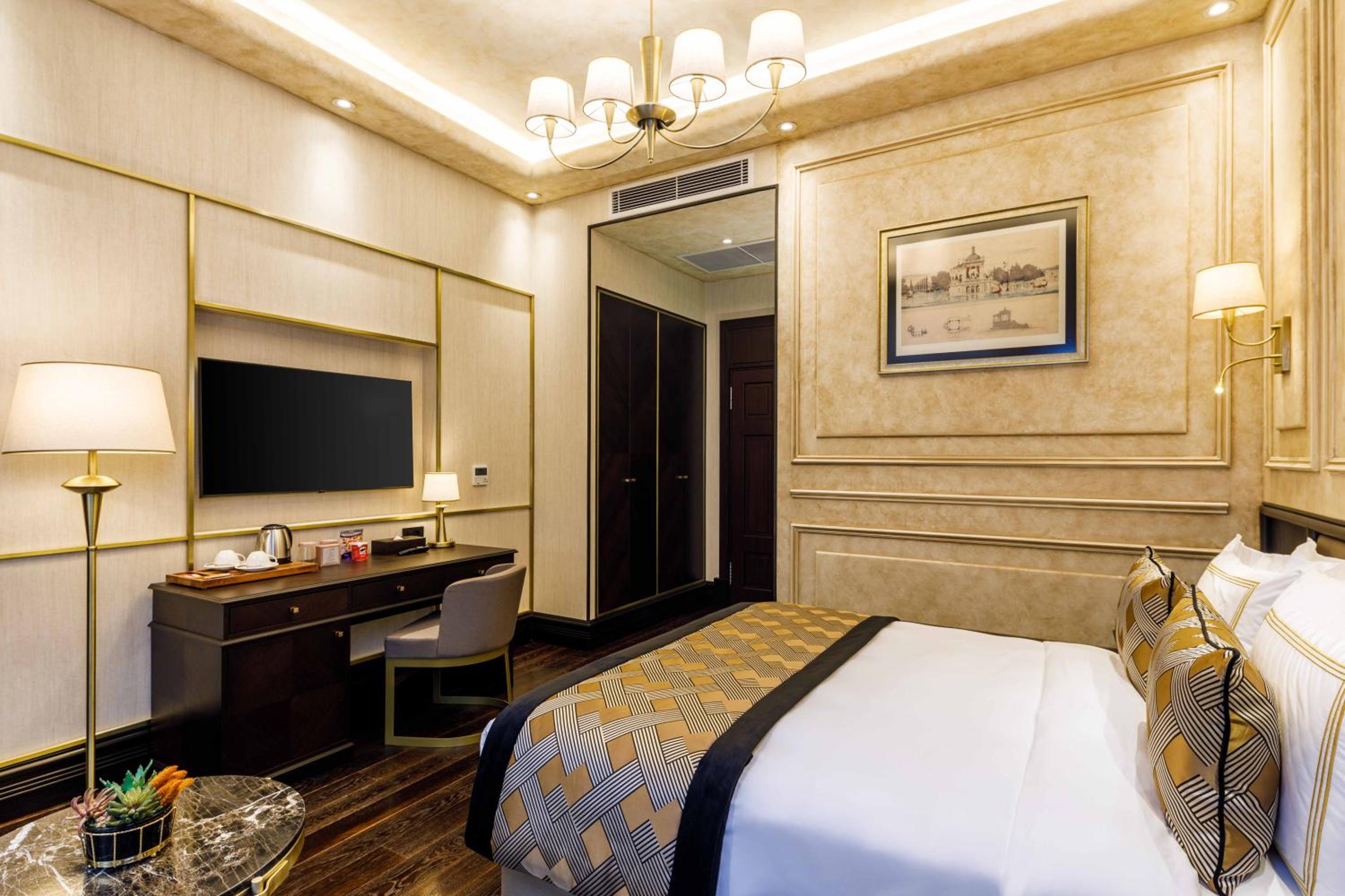 Cronton Design Hotel - Image 60