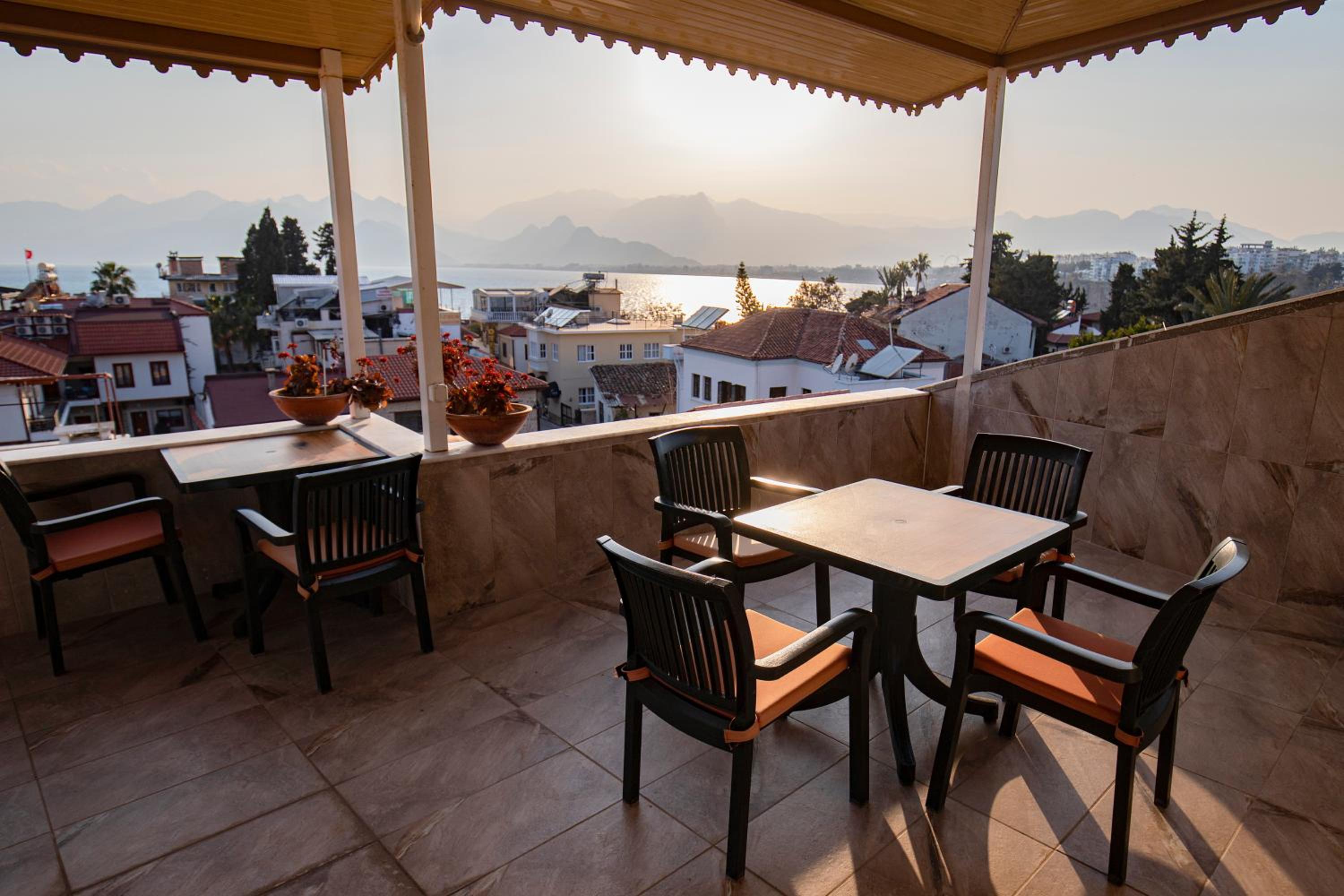 White Garden Hotel-Adult Only - Image 7
