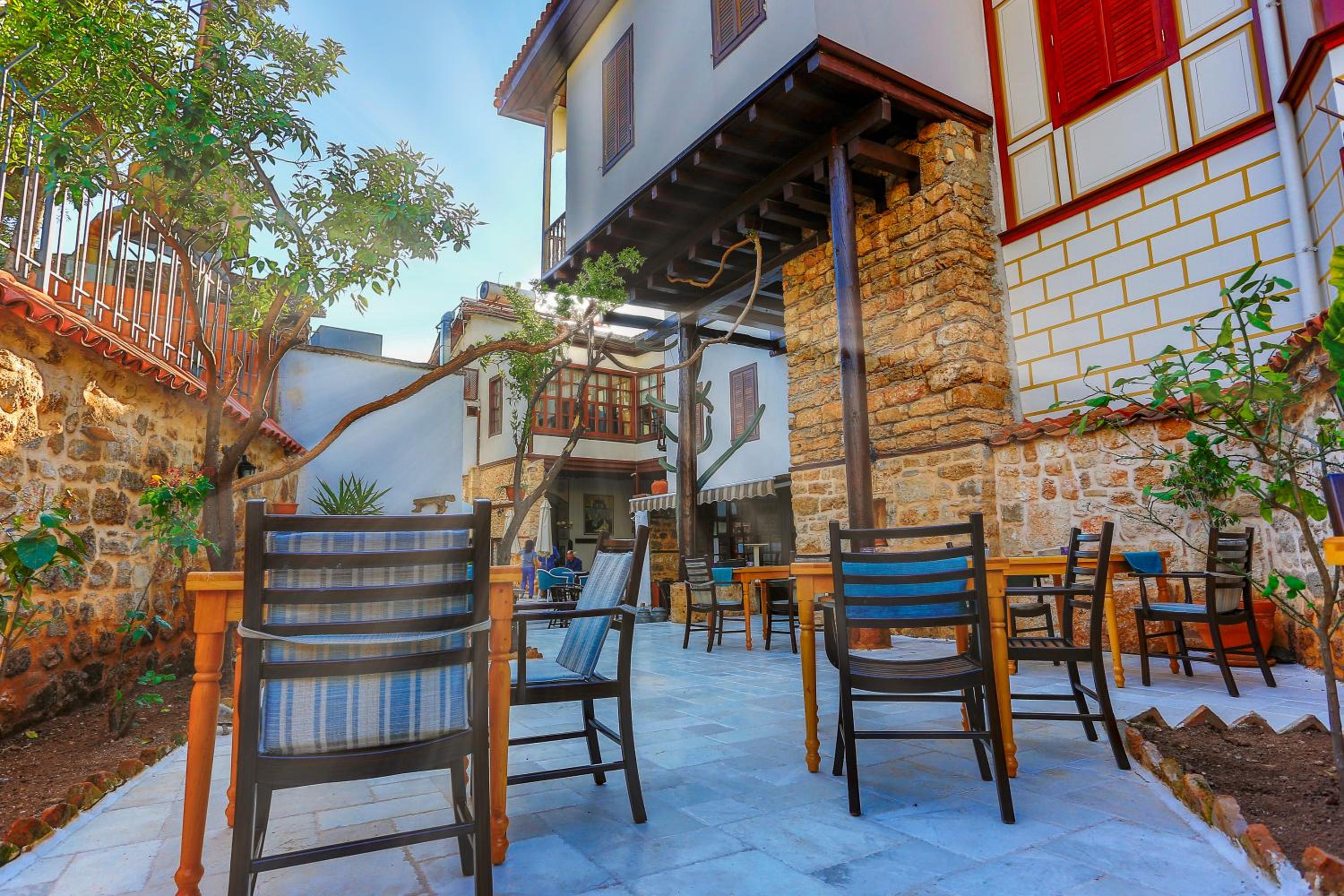 Atelya Art Hotel - Image 12