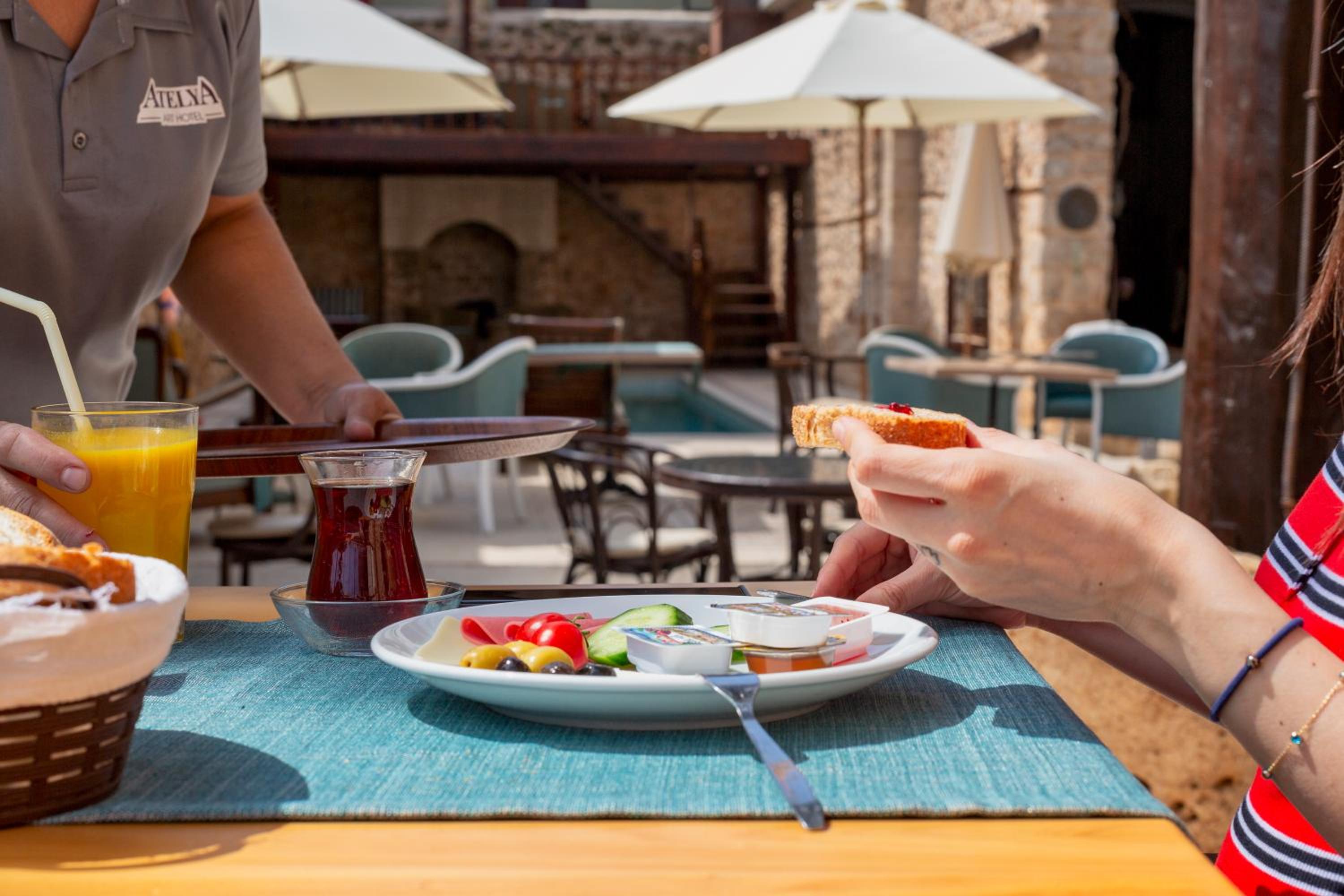 Atelya Art Hotel - Image 16