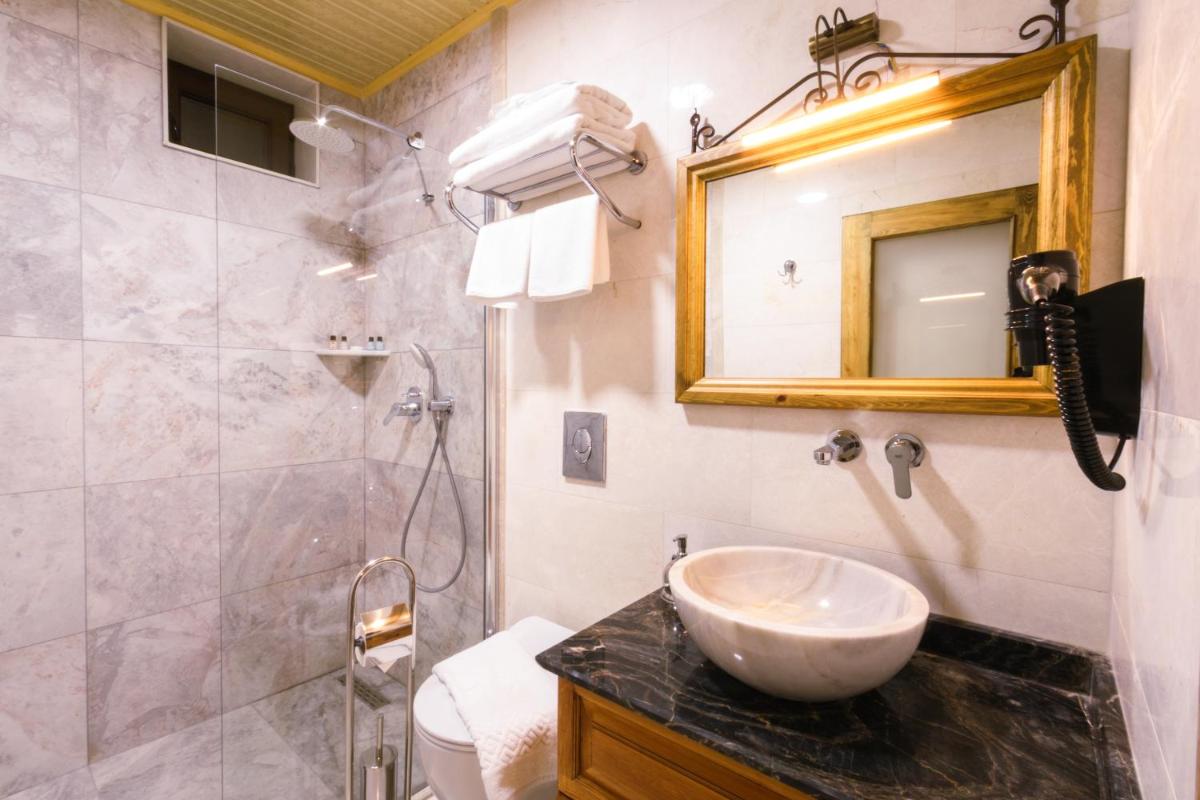 Sapphire Stone hotel - Image 13