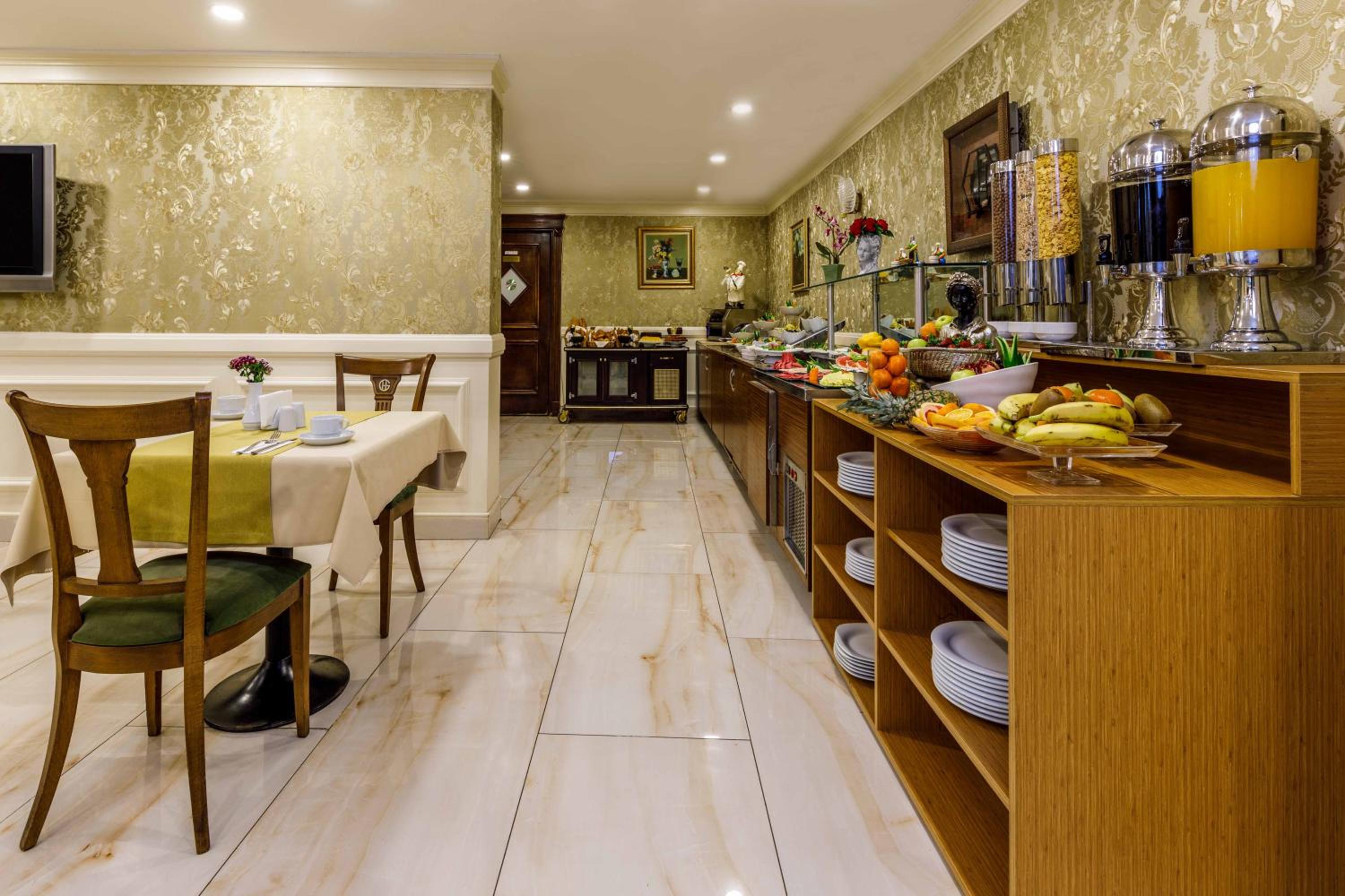 Golden Crown Otel - Image 54