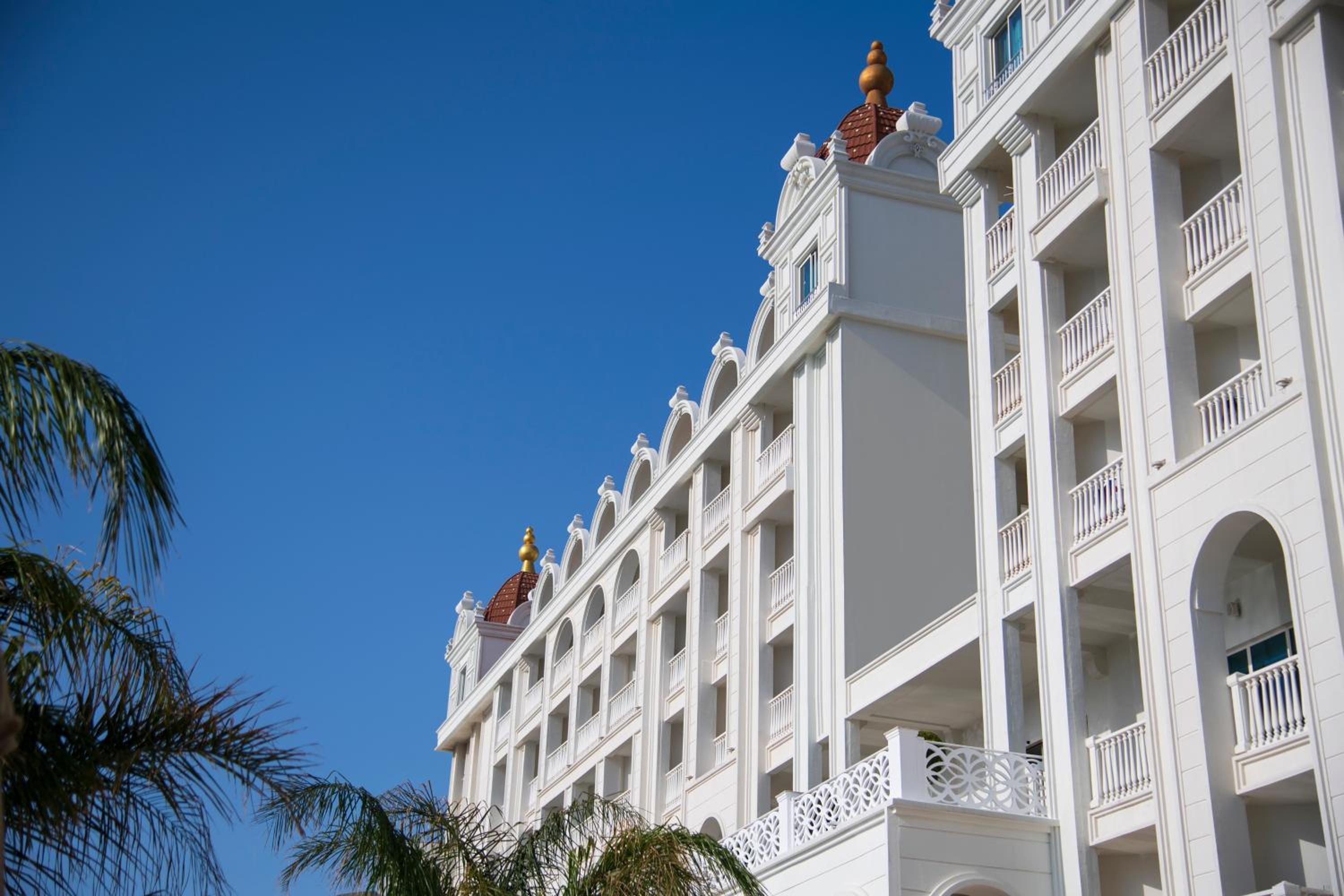 Oz Hotels Side Premium - Image 15