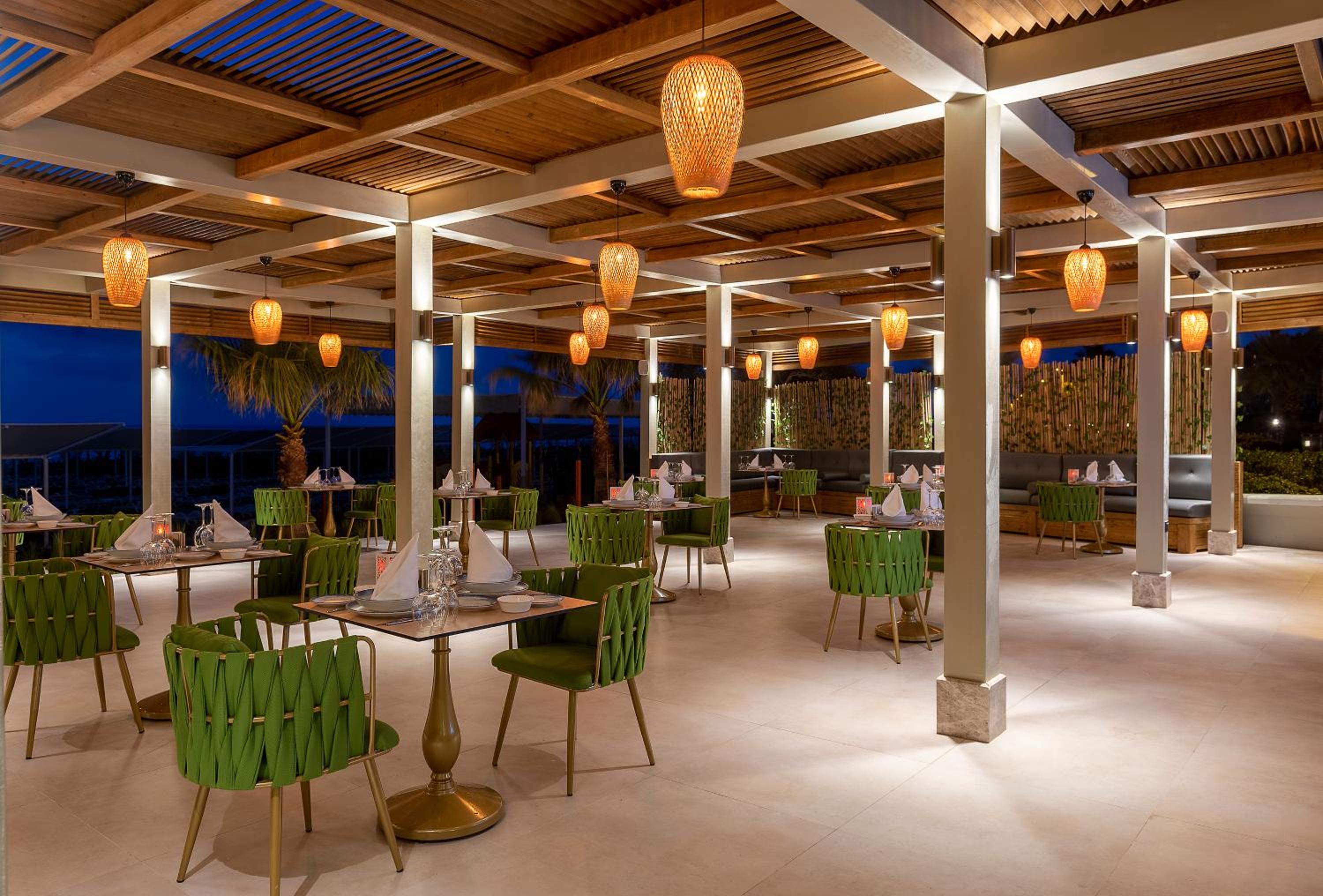 Oz Hotels Side Premium - Image 157
