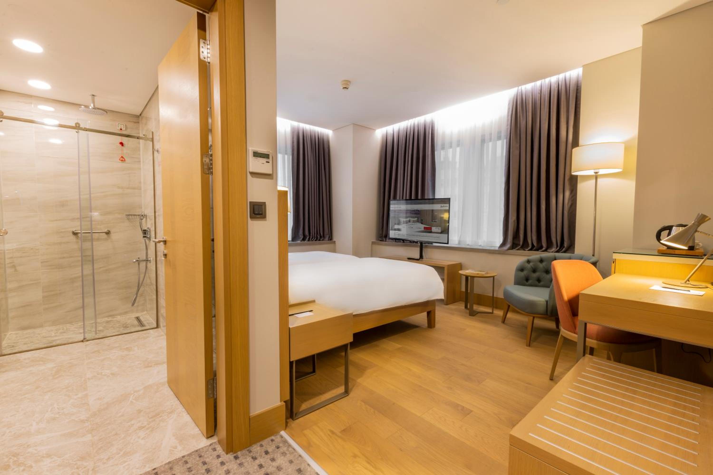 Radisson Otel İstanbul Harbiye - Image 47