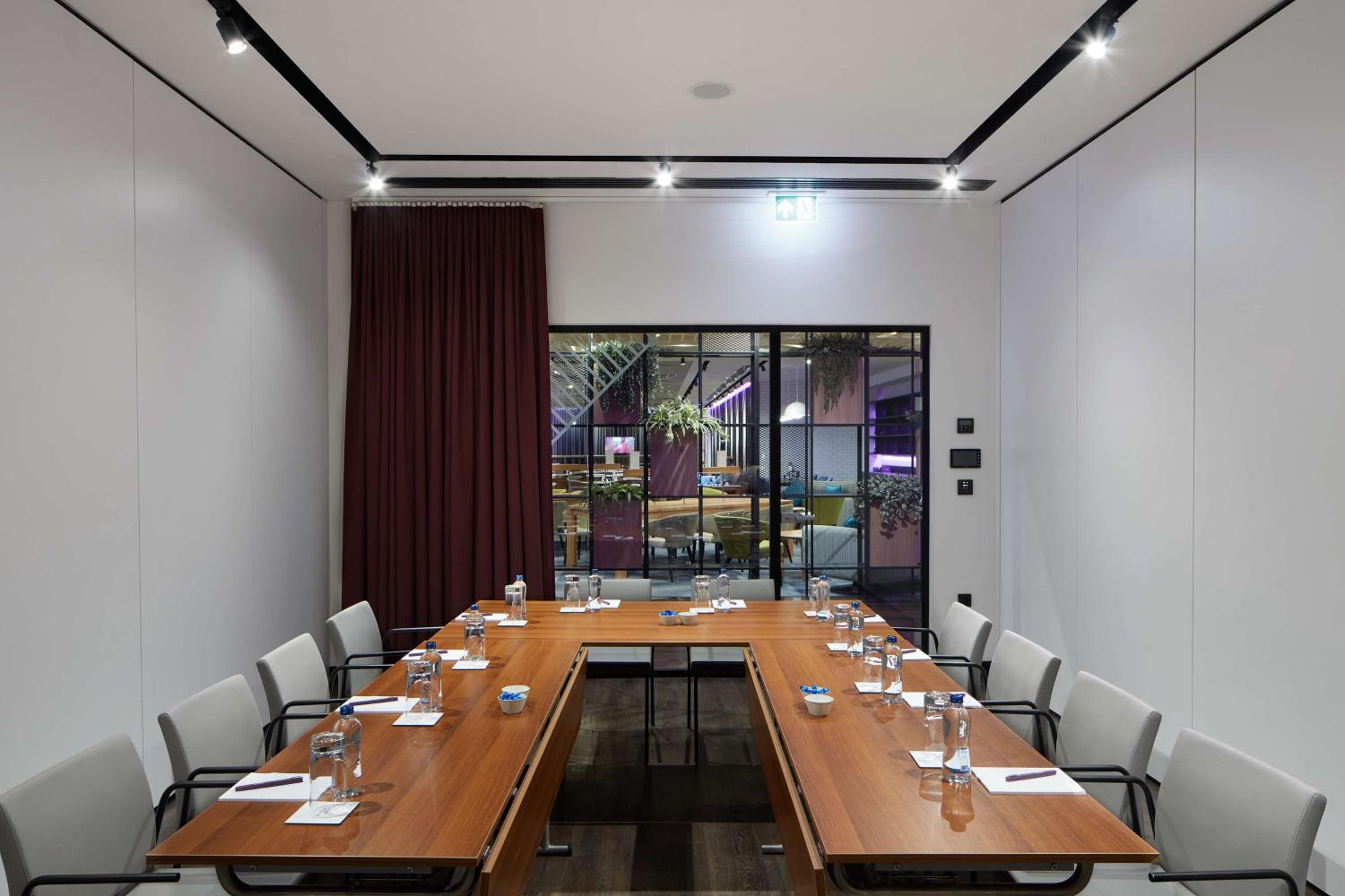 YOTEL İstanbul Havalimanı, Şehir Girişi - Image 25