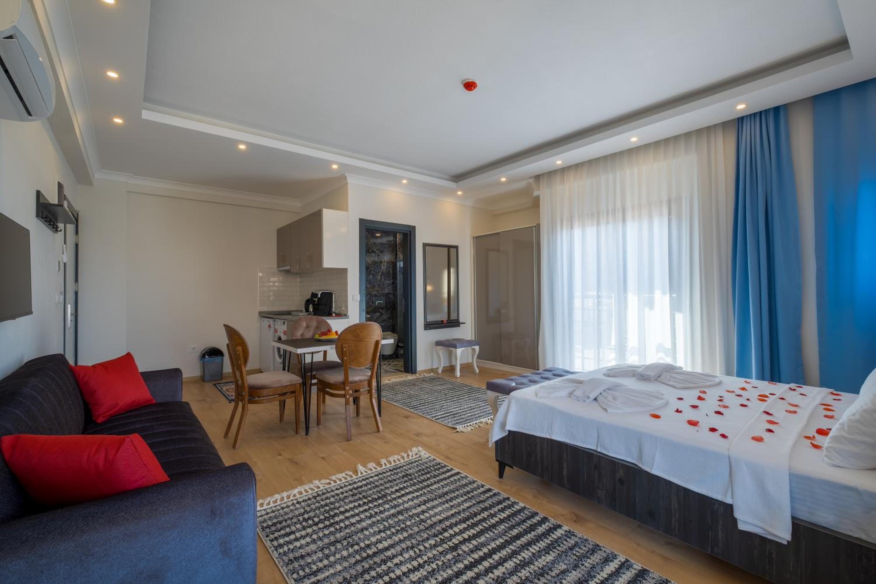 Tanrise City Residence - Image 40