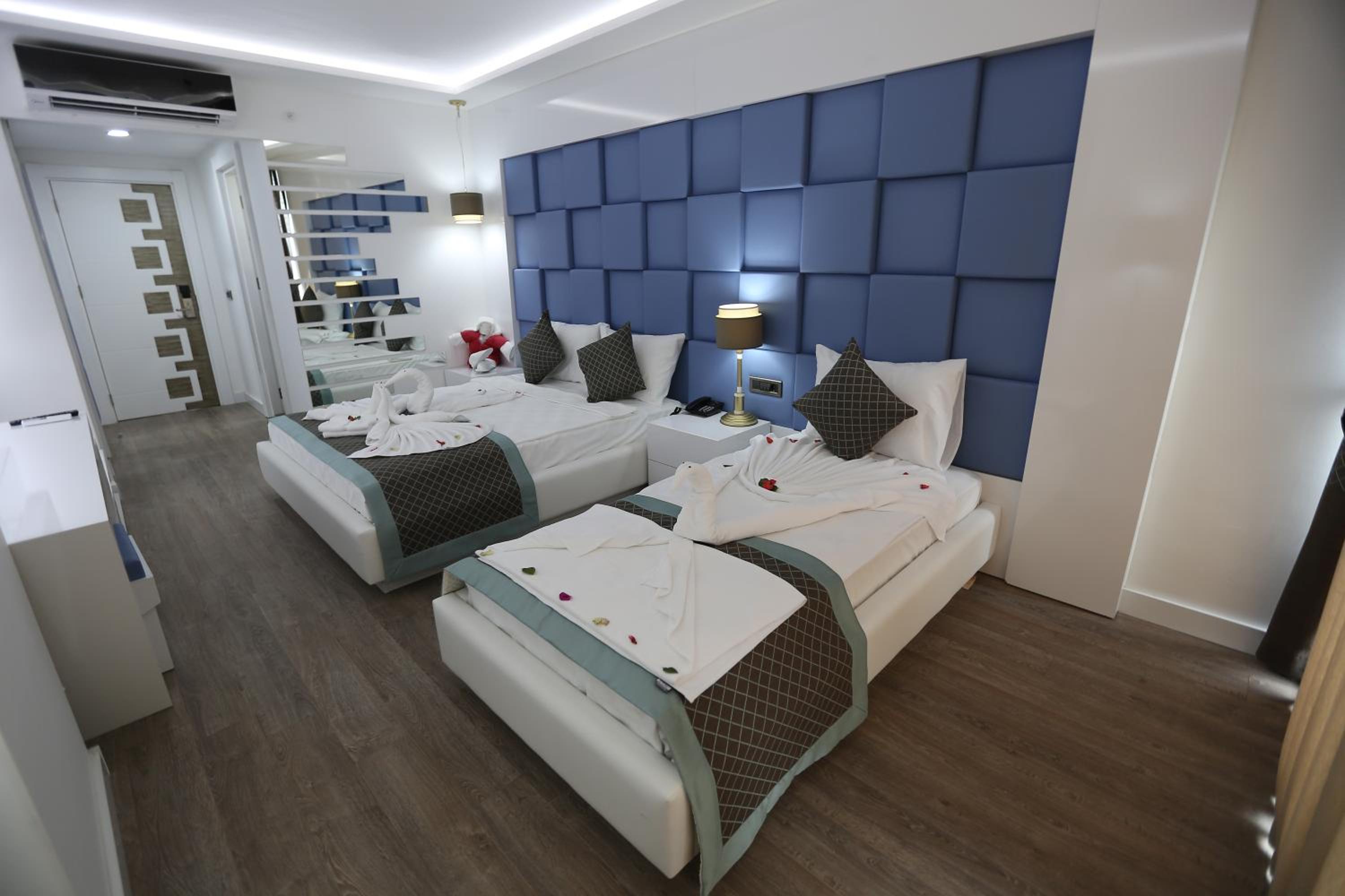 Elips Royal Hotel & SPA - Image 23