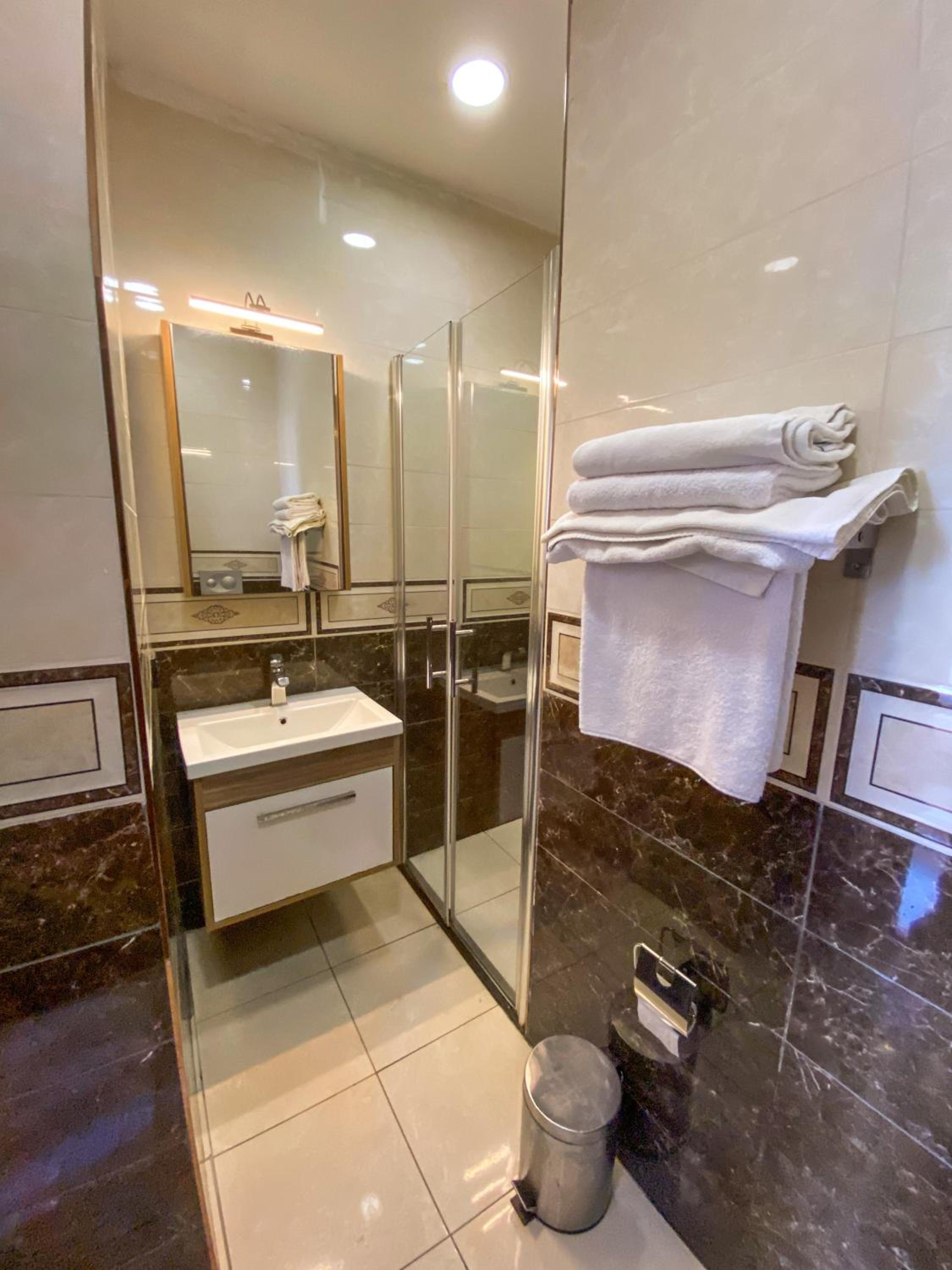 Boutique Sultan Hotel - Image 41