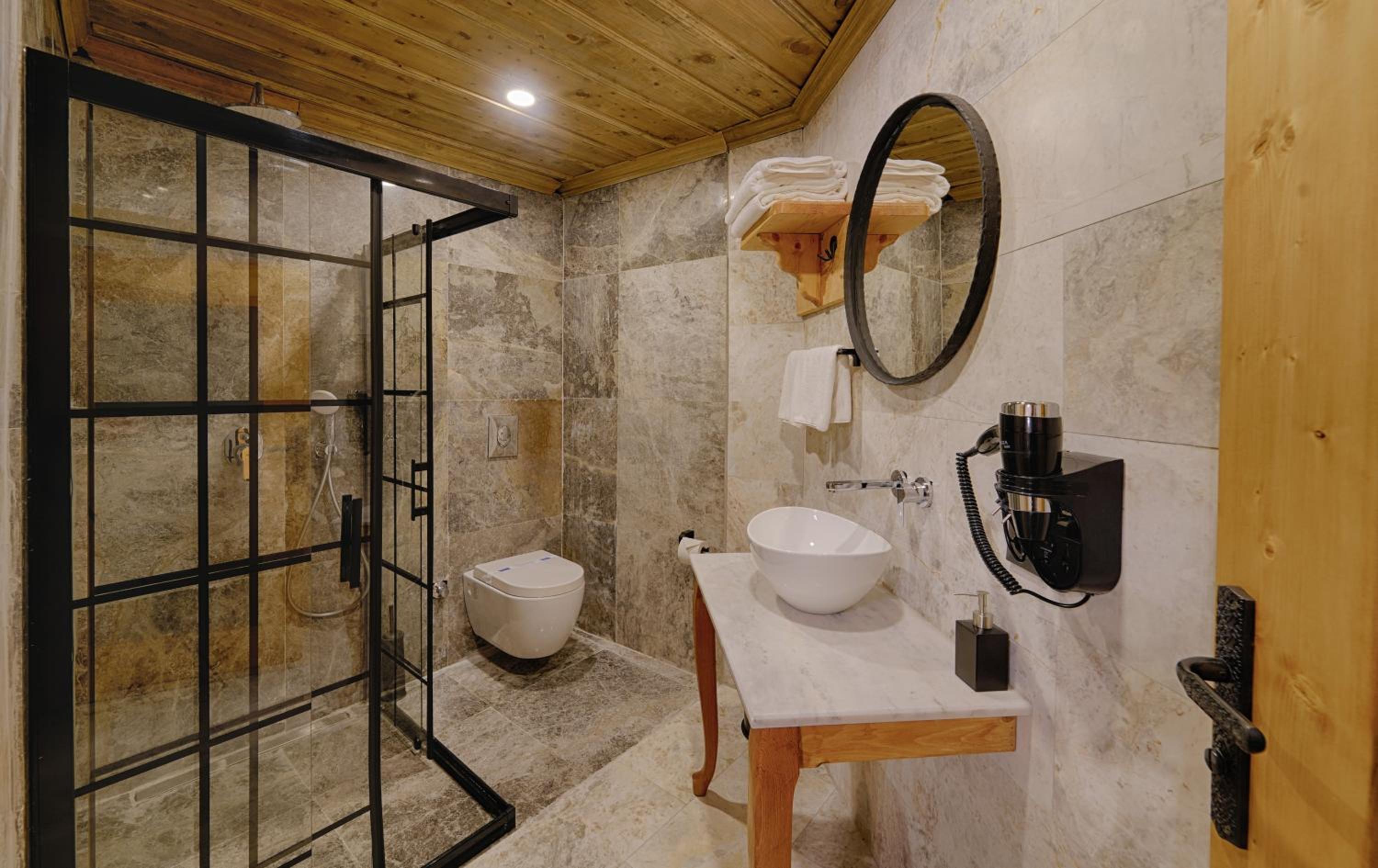 Concept Cave Suites - Image 37