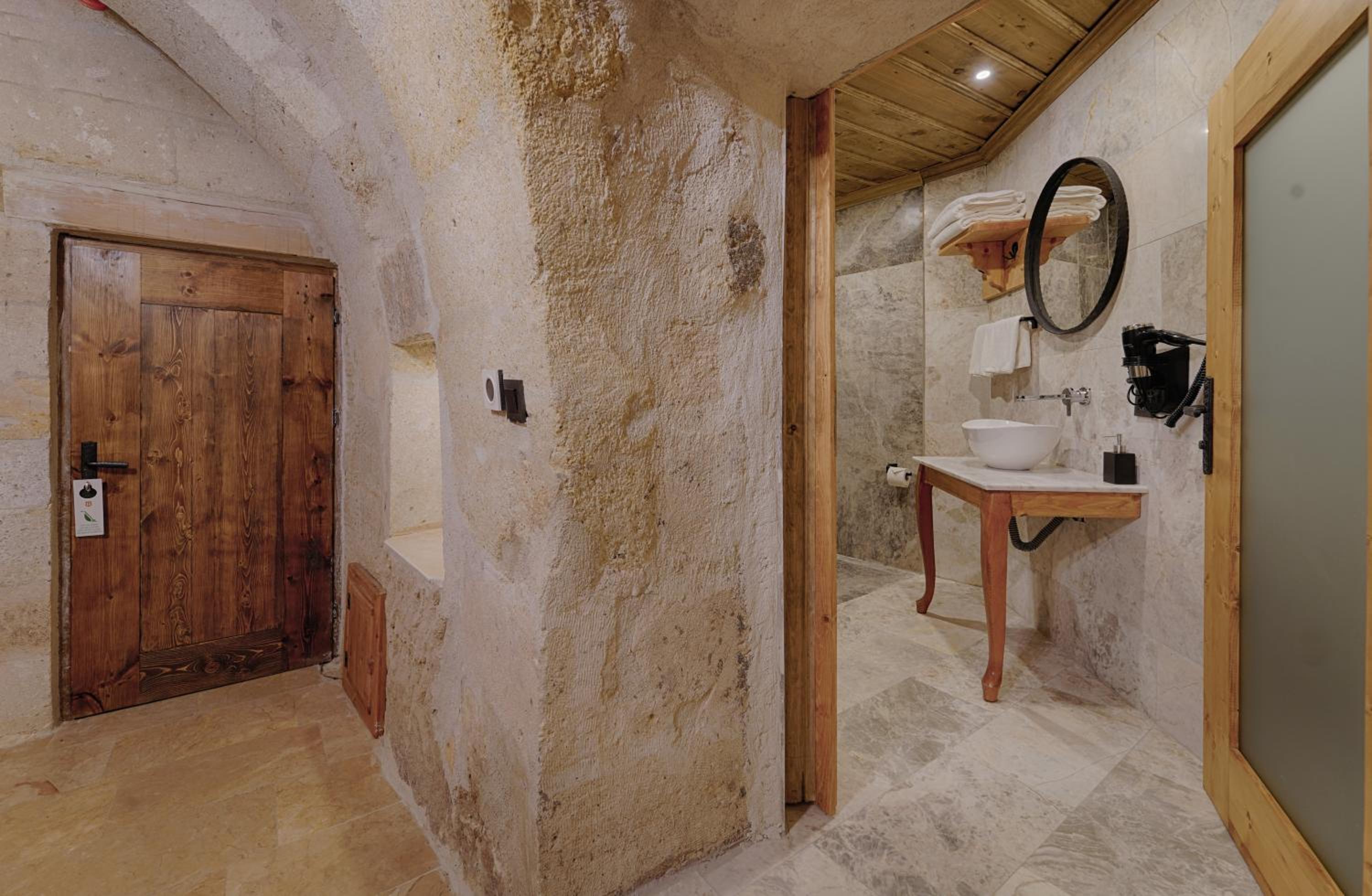 Concept Cave Suites - Image 36