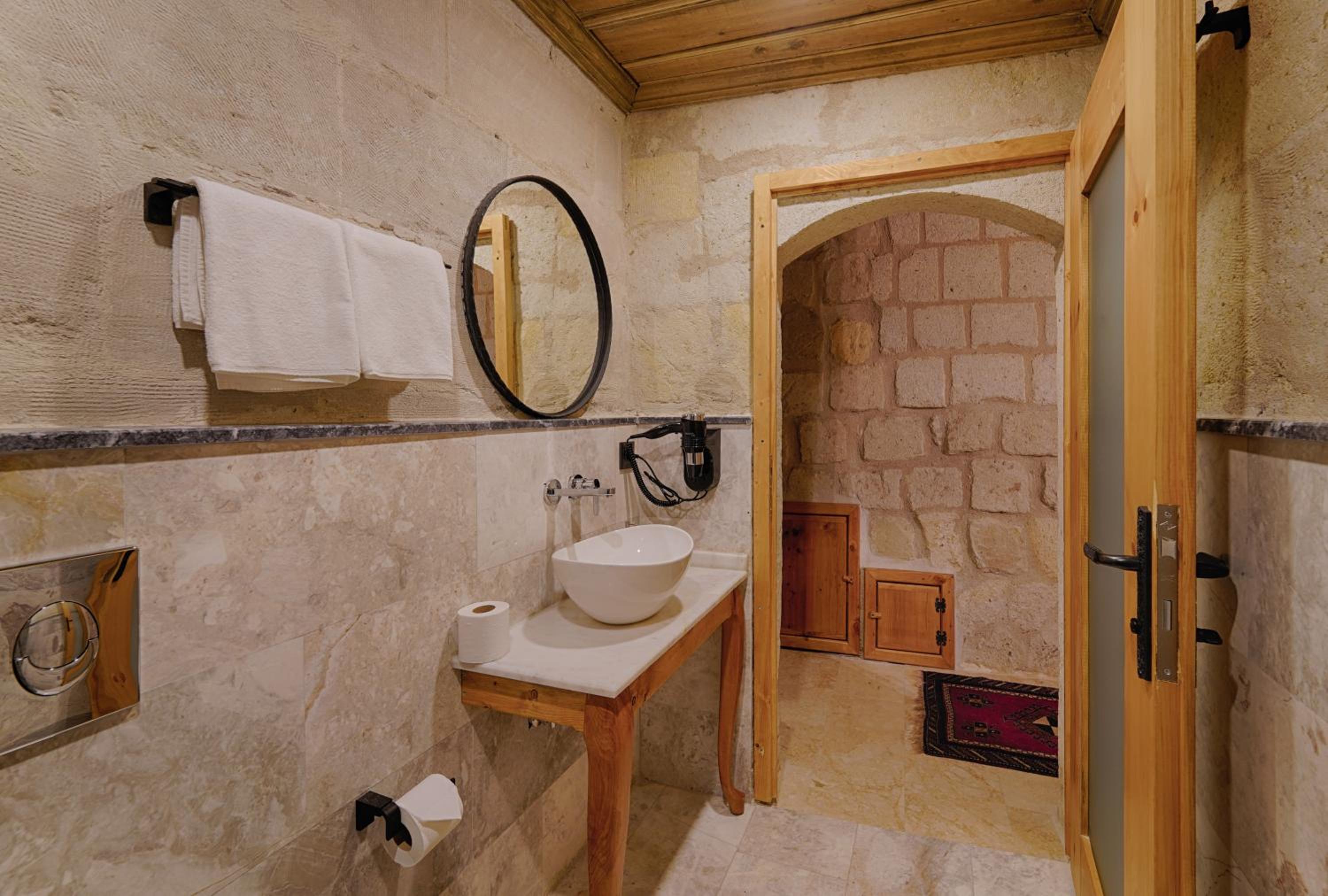 Concept Cave Suites - Image 6