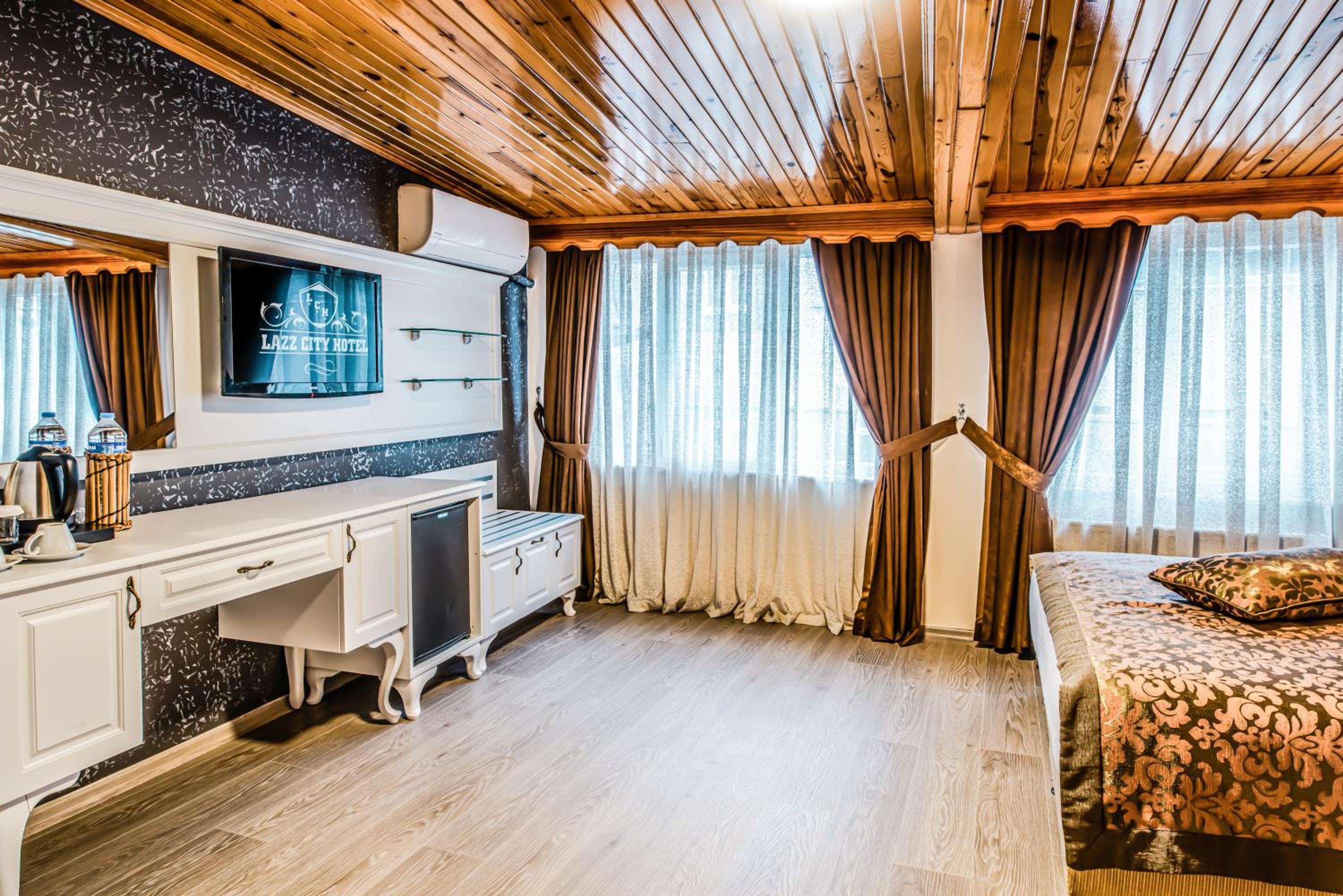 Lazz City Hotel - Image 31