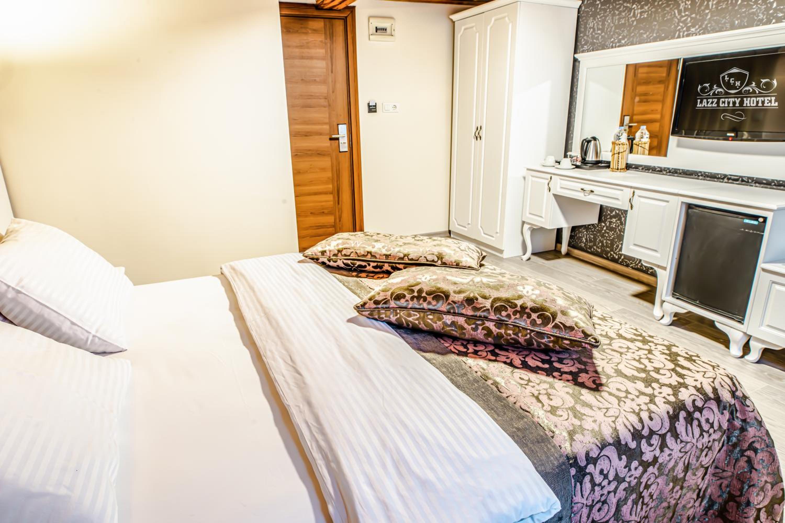 Lazz City Hotel - Image 34