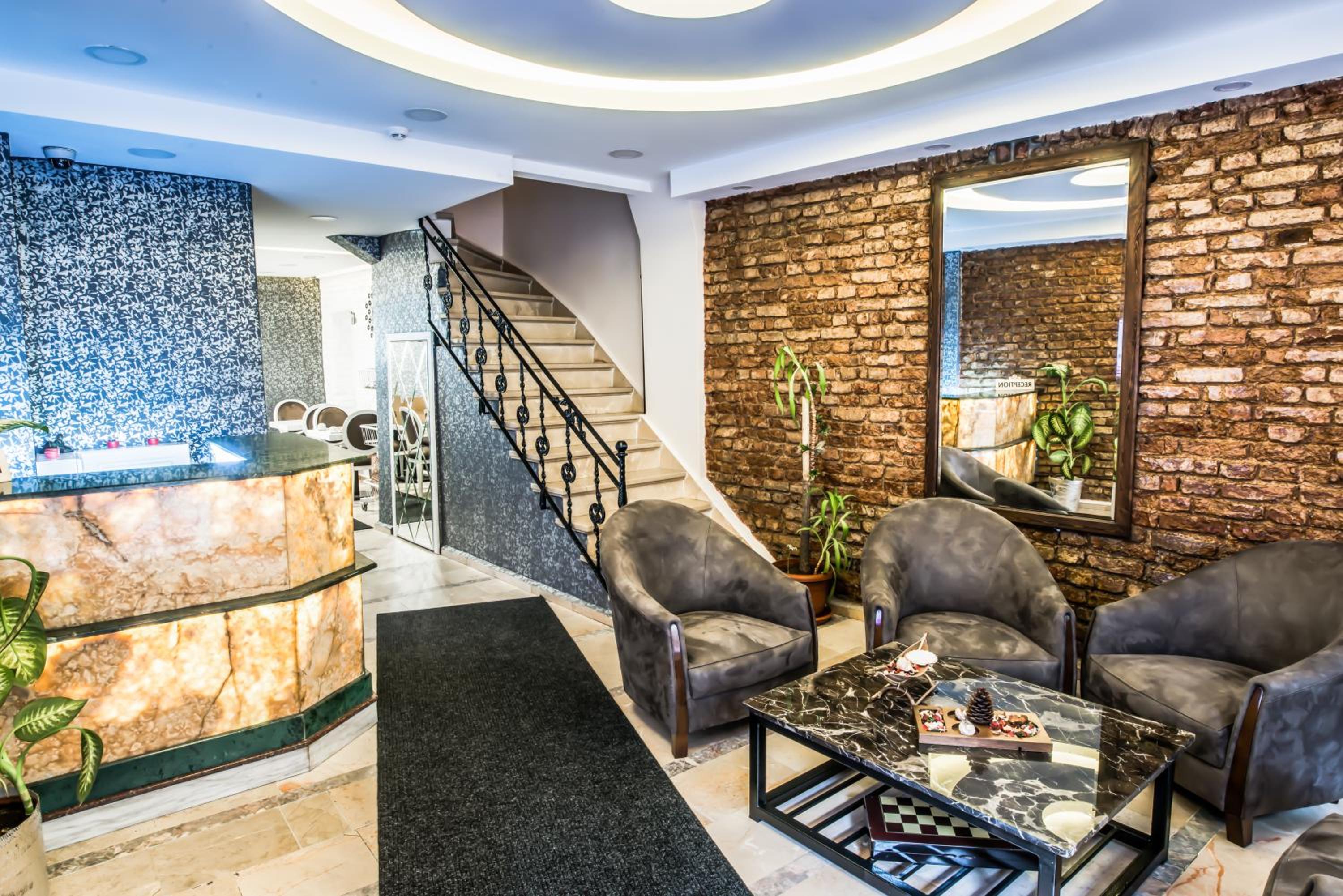 Lazz City Hotel - Image 40