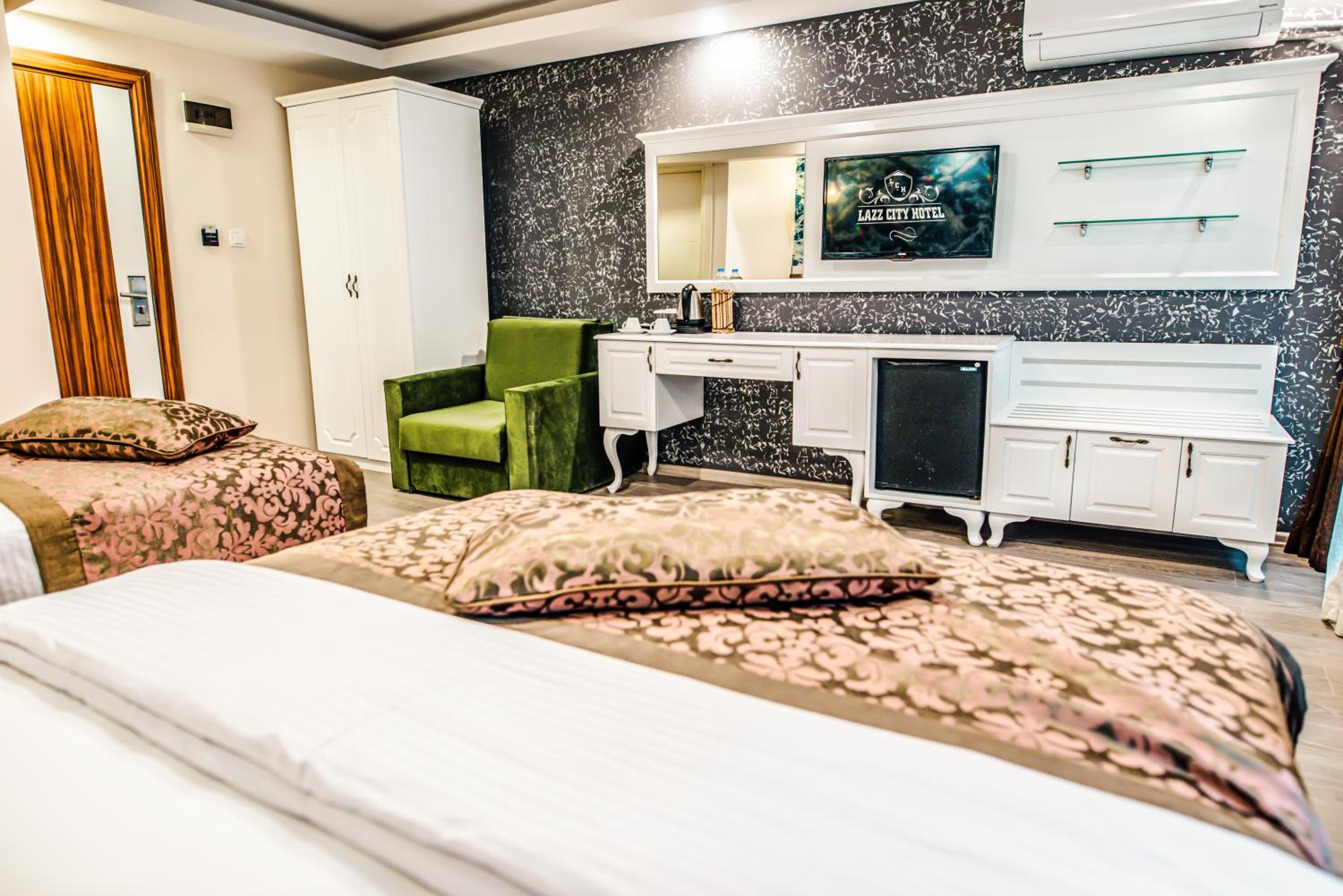 Lazz City Hotel - Image 15