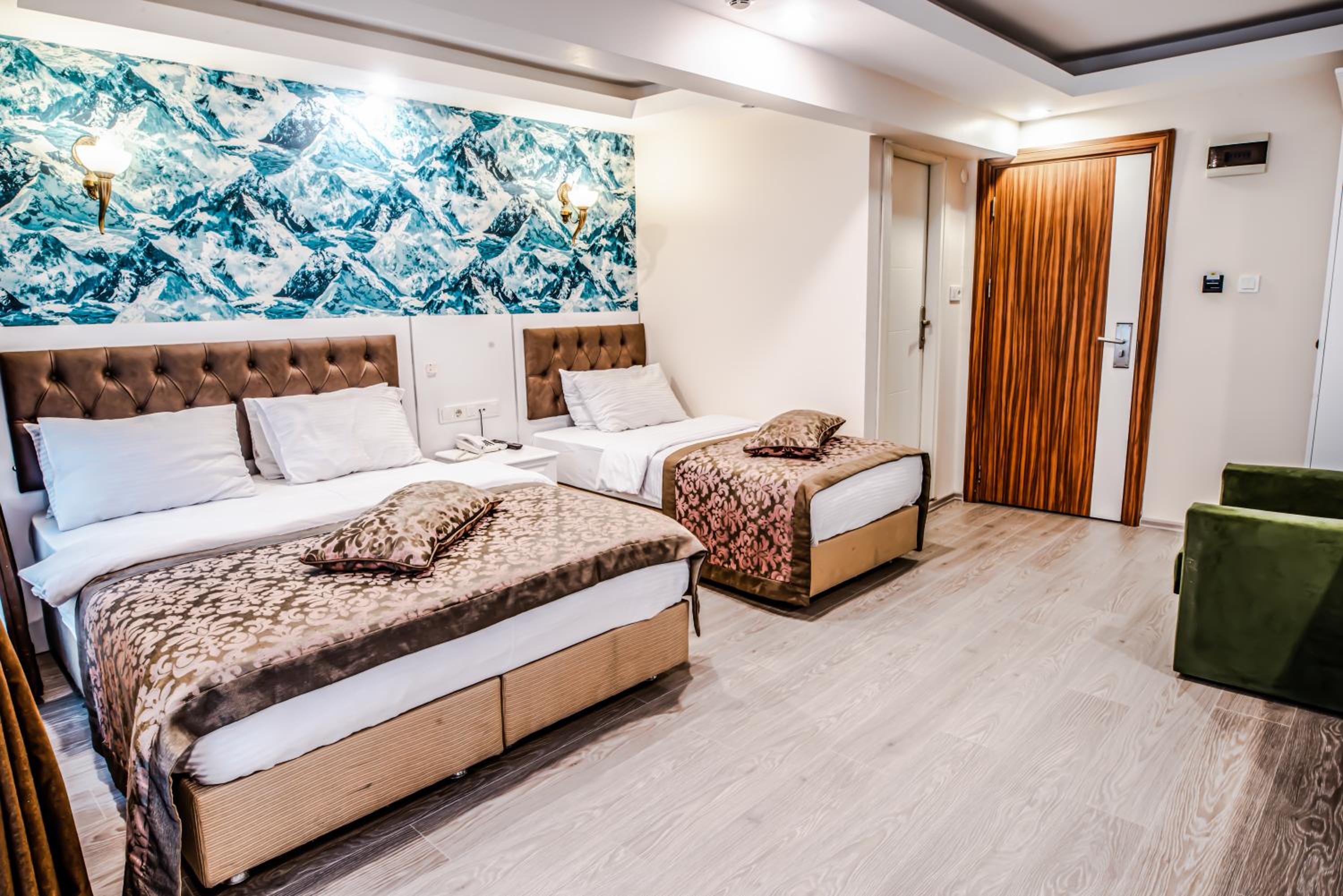 Lazz City Hotel - Image 37
