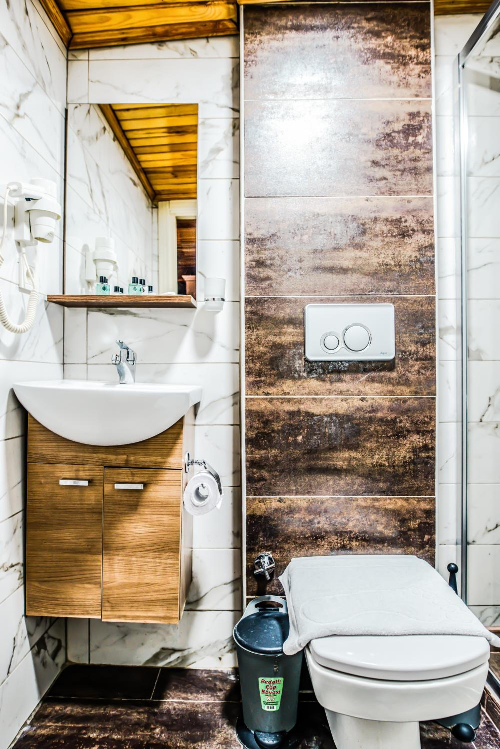 Lazz City Hotel - Image 55