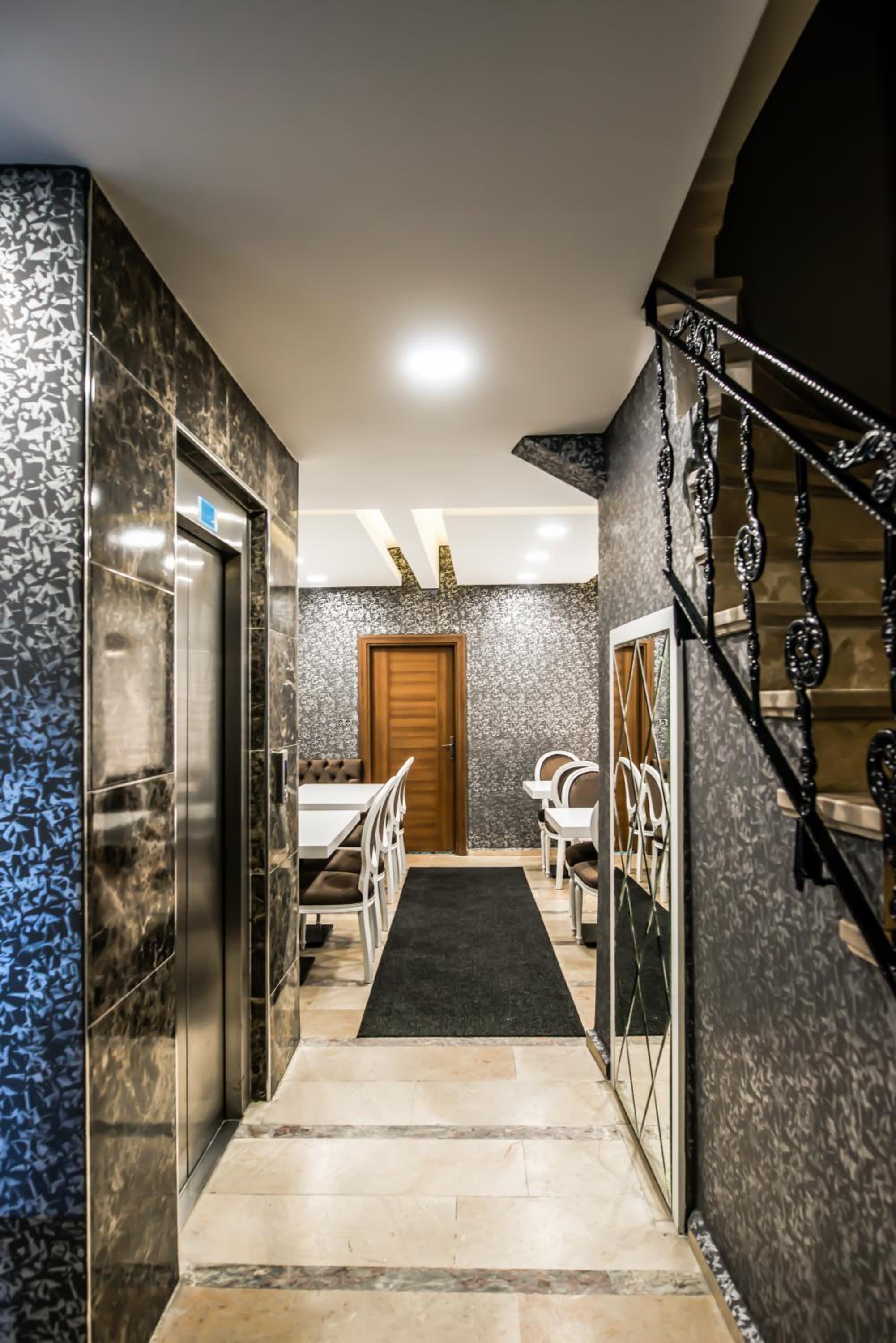 Lazz City Hotel - Image 53