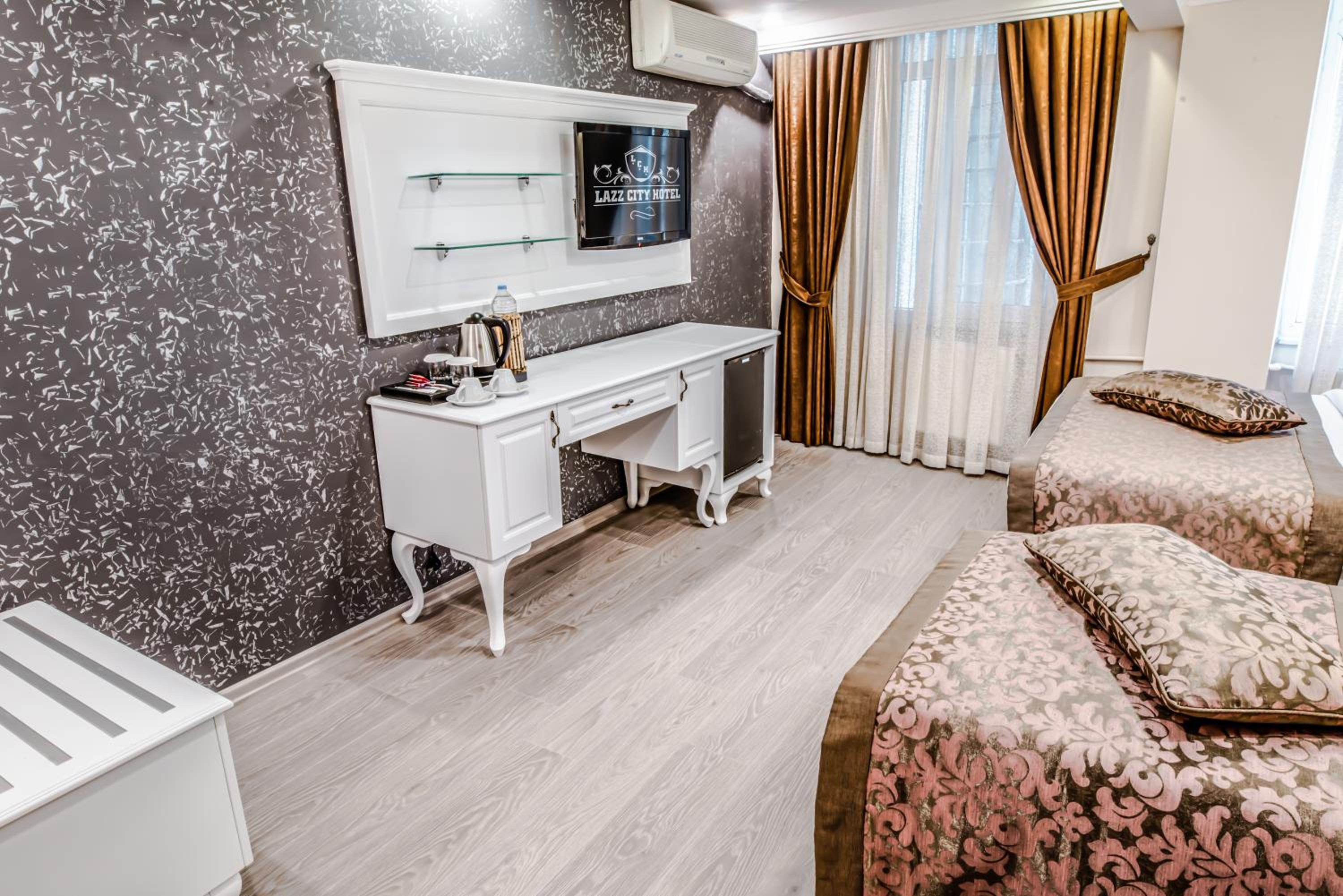 Lazz City Hotel - Image 57