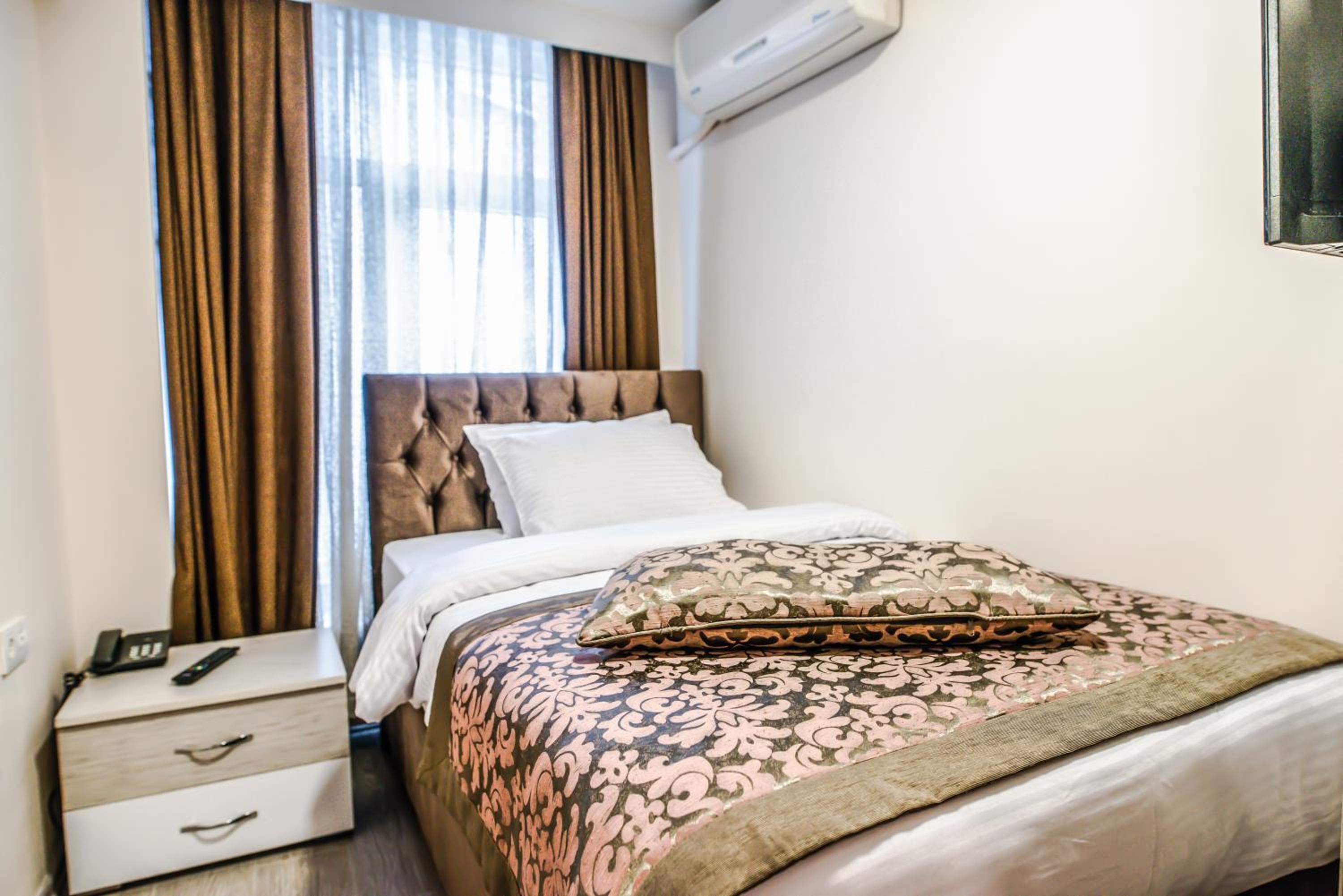 Lazz City Hotel - Image 5