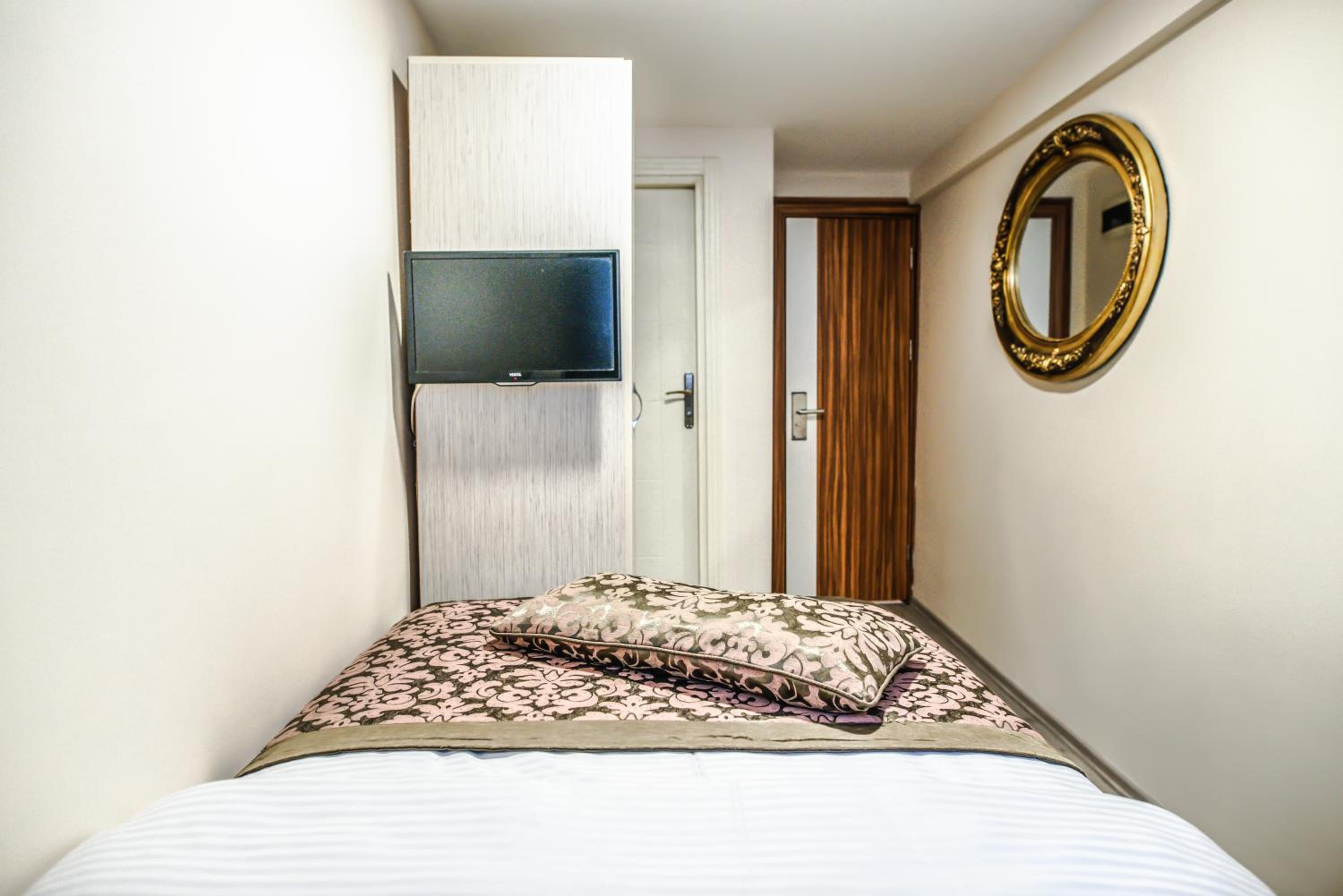 Lazz City Hotel - Image 6
