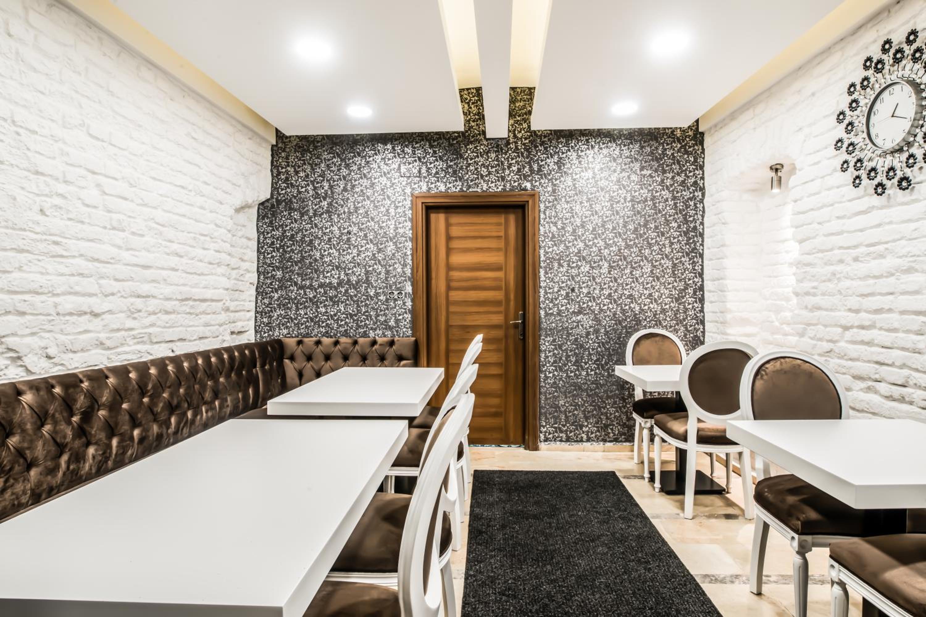 Lazz City Hotel - Image 19