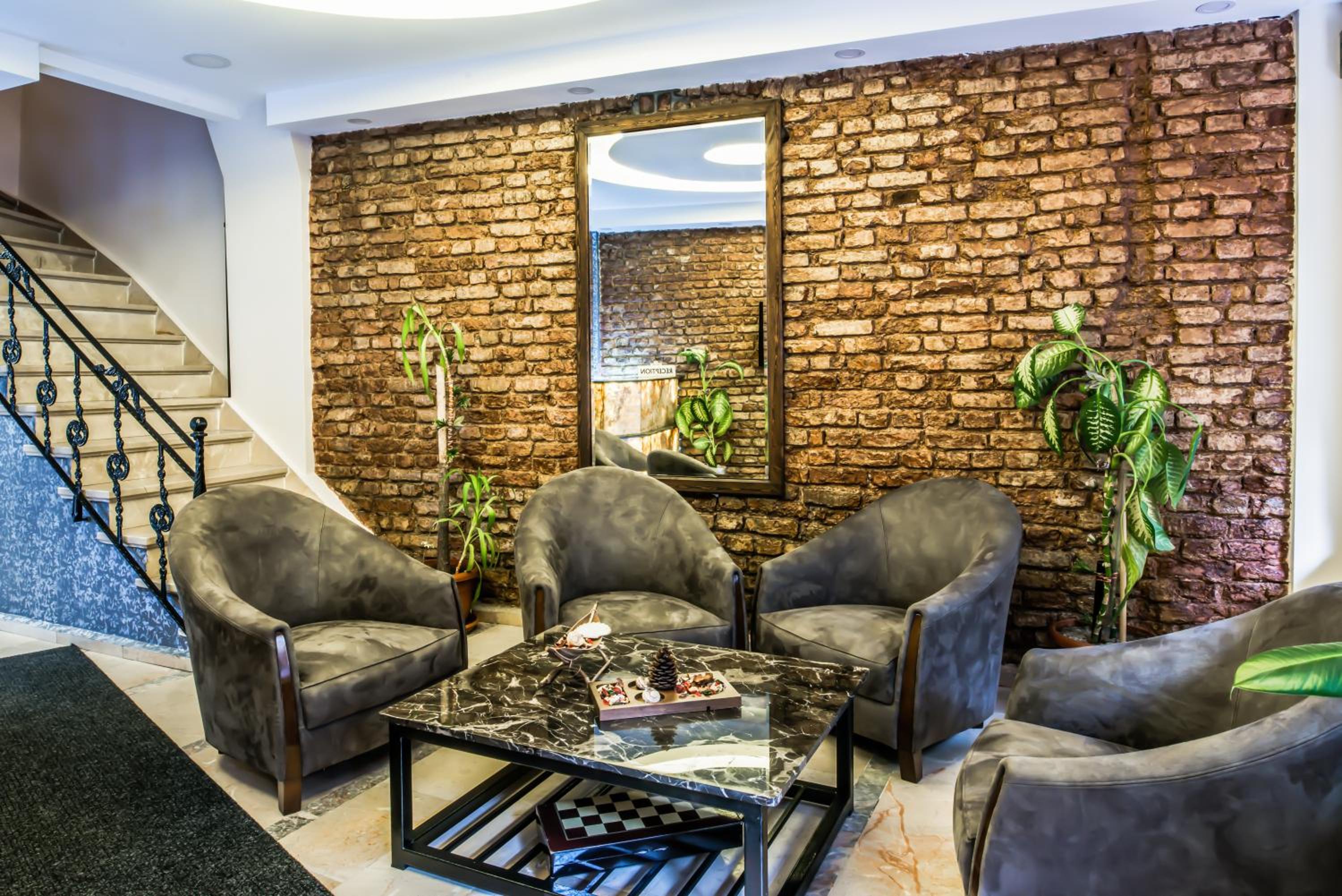 Lazz City Hotel - Image 17