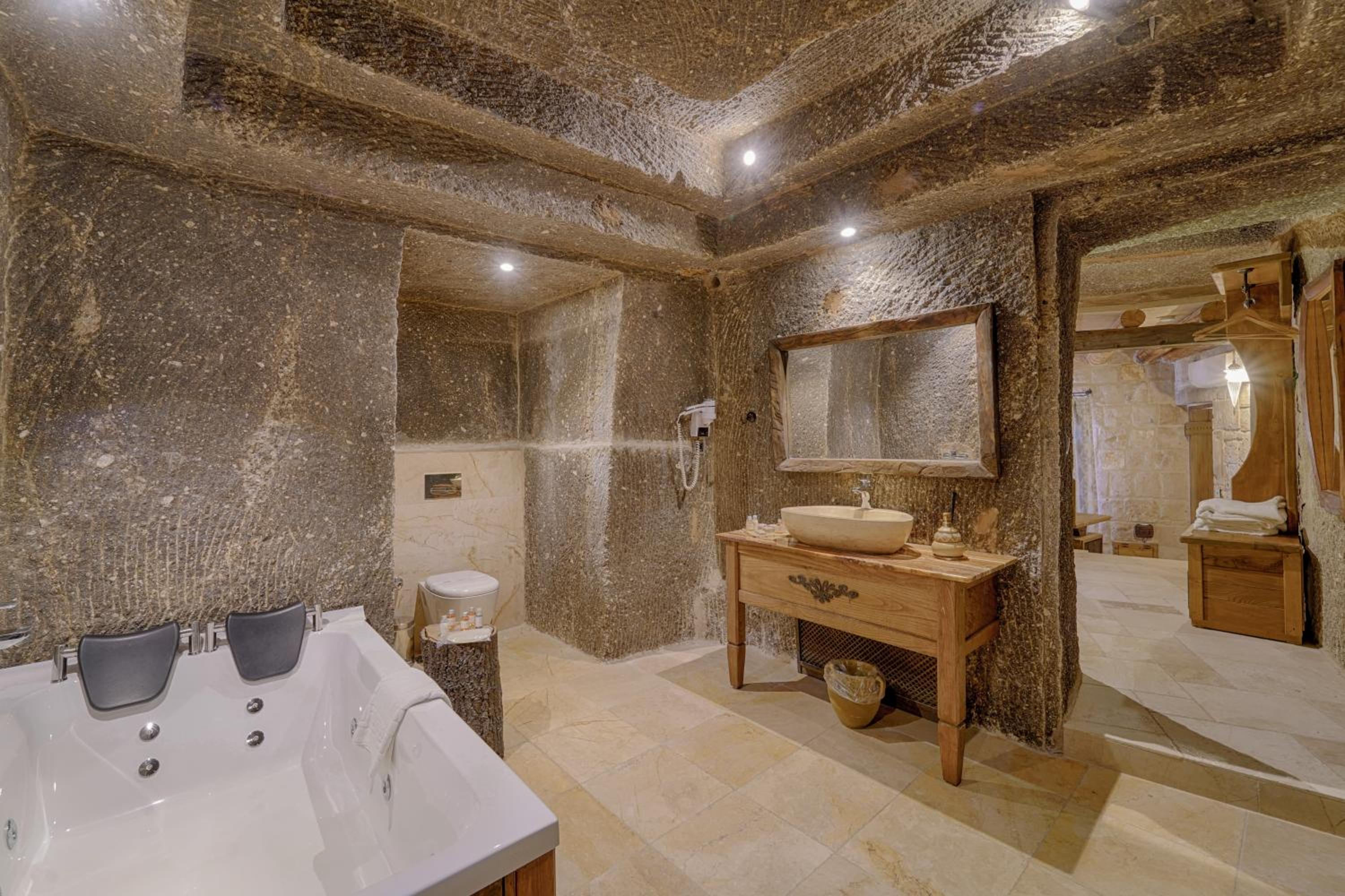 Hera Cave Suites - Image 210