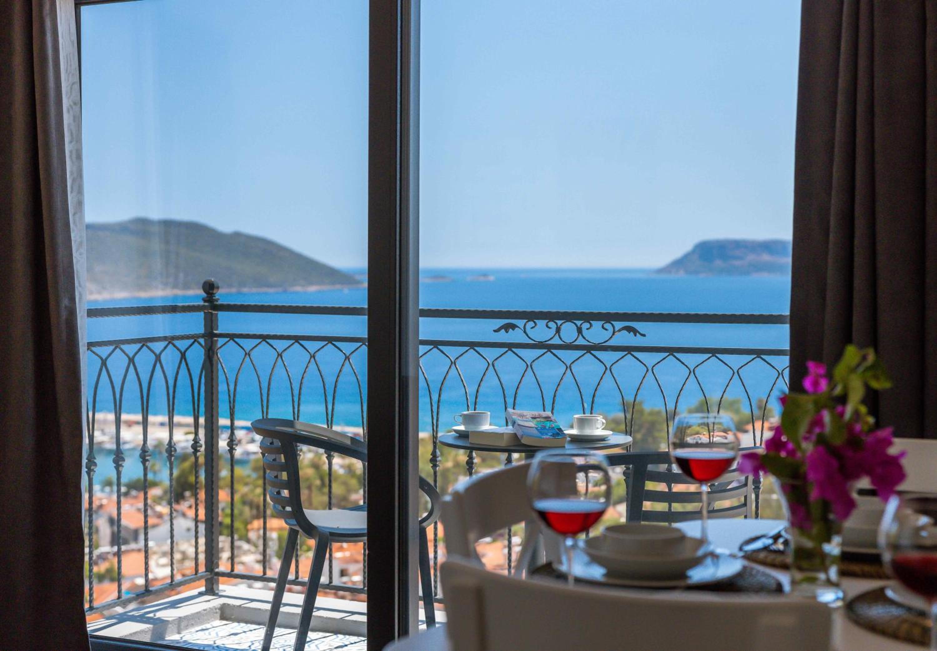 Lobelya Suites - Image 36