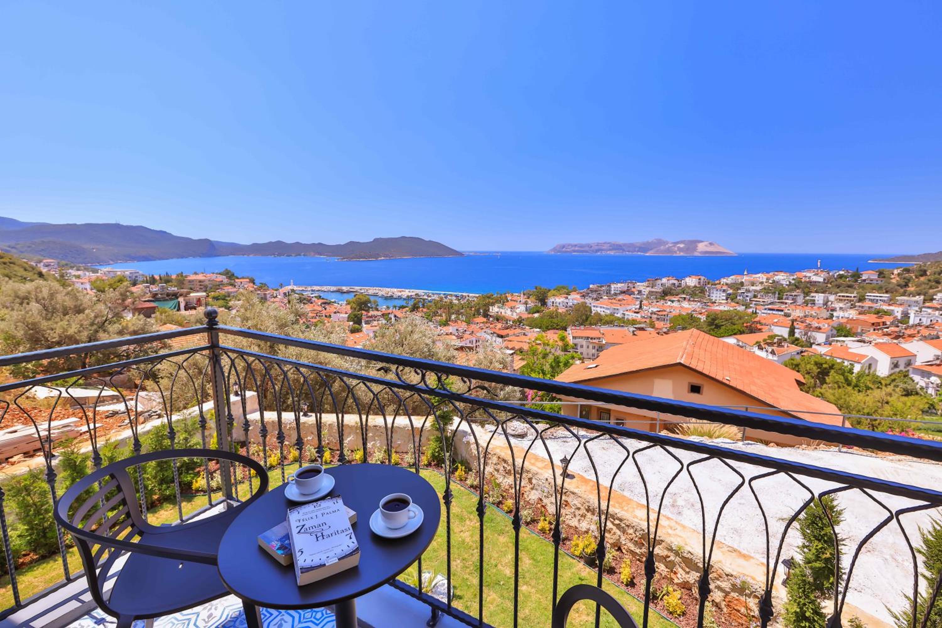 Lobelya Suites - Image 32