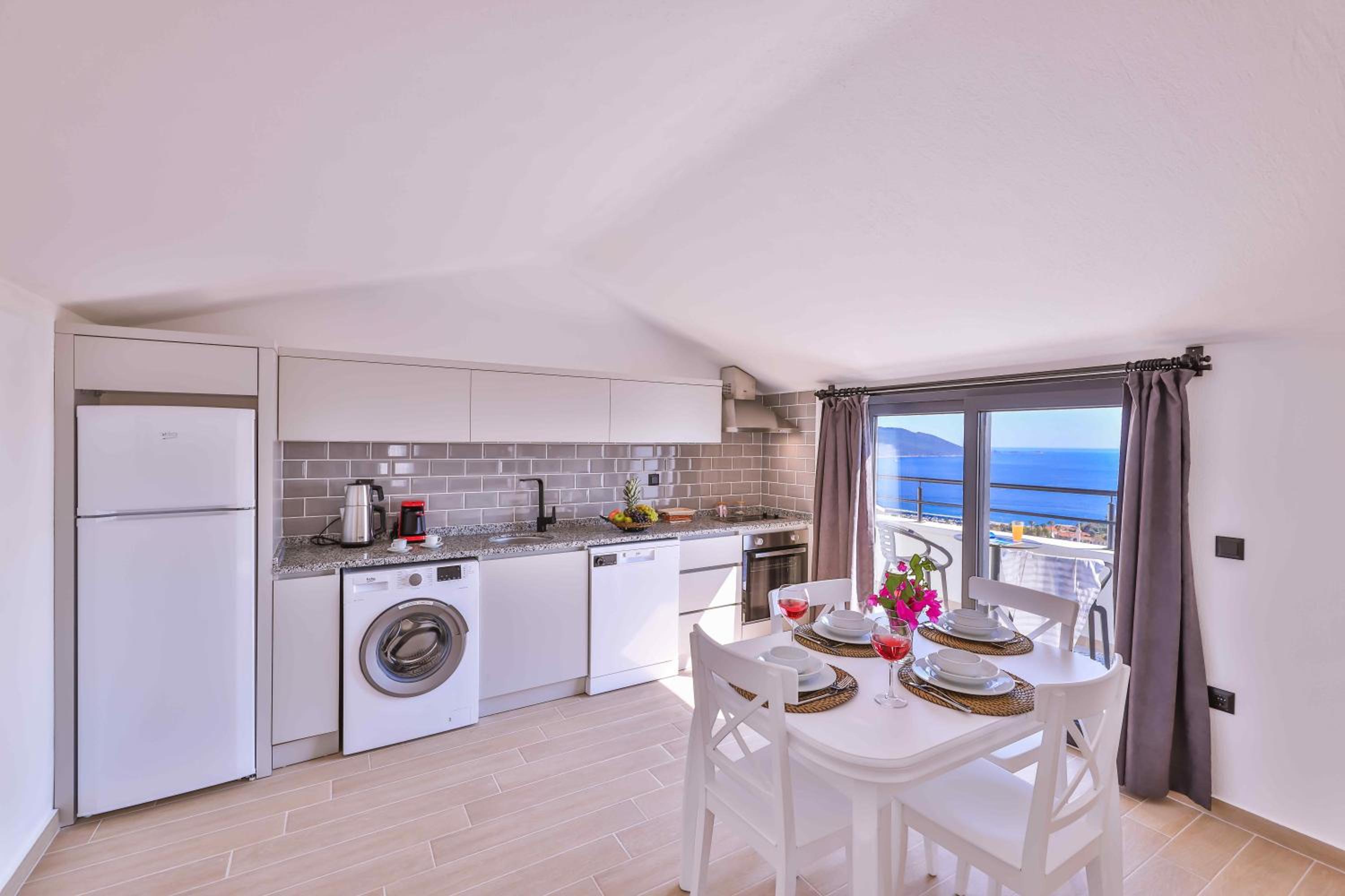 Lobelya Suites - Image 39