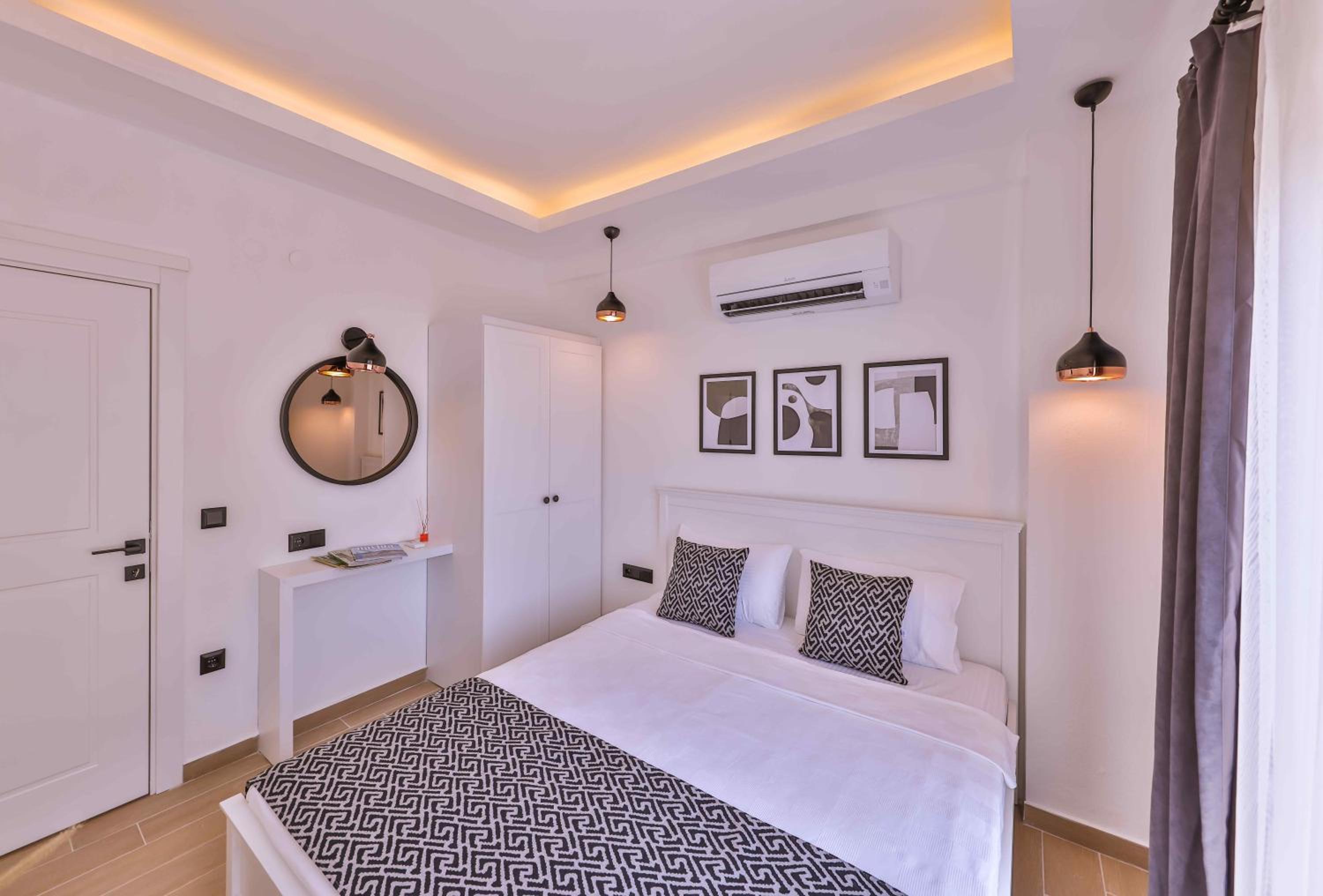 Lobelya Suites - Image 30