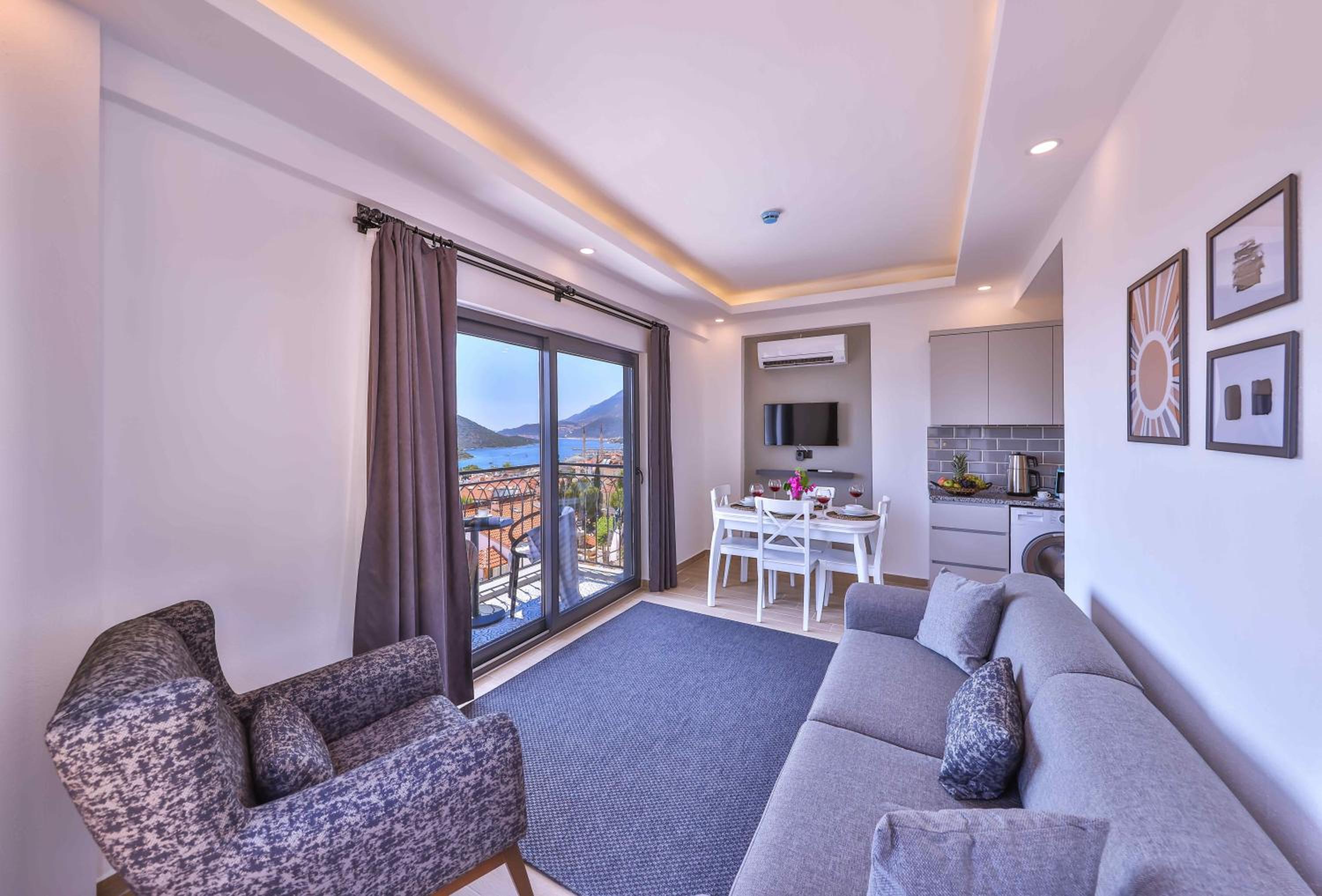Lobelya Suites - Image 12